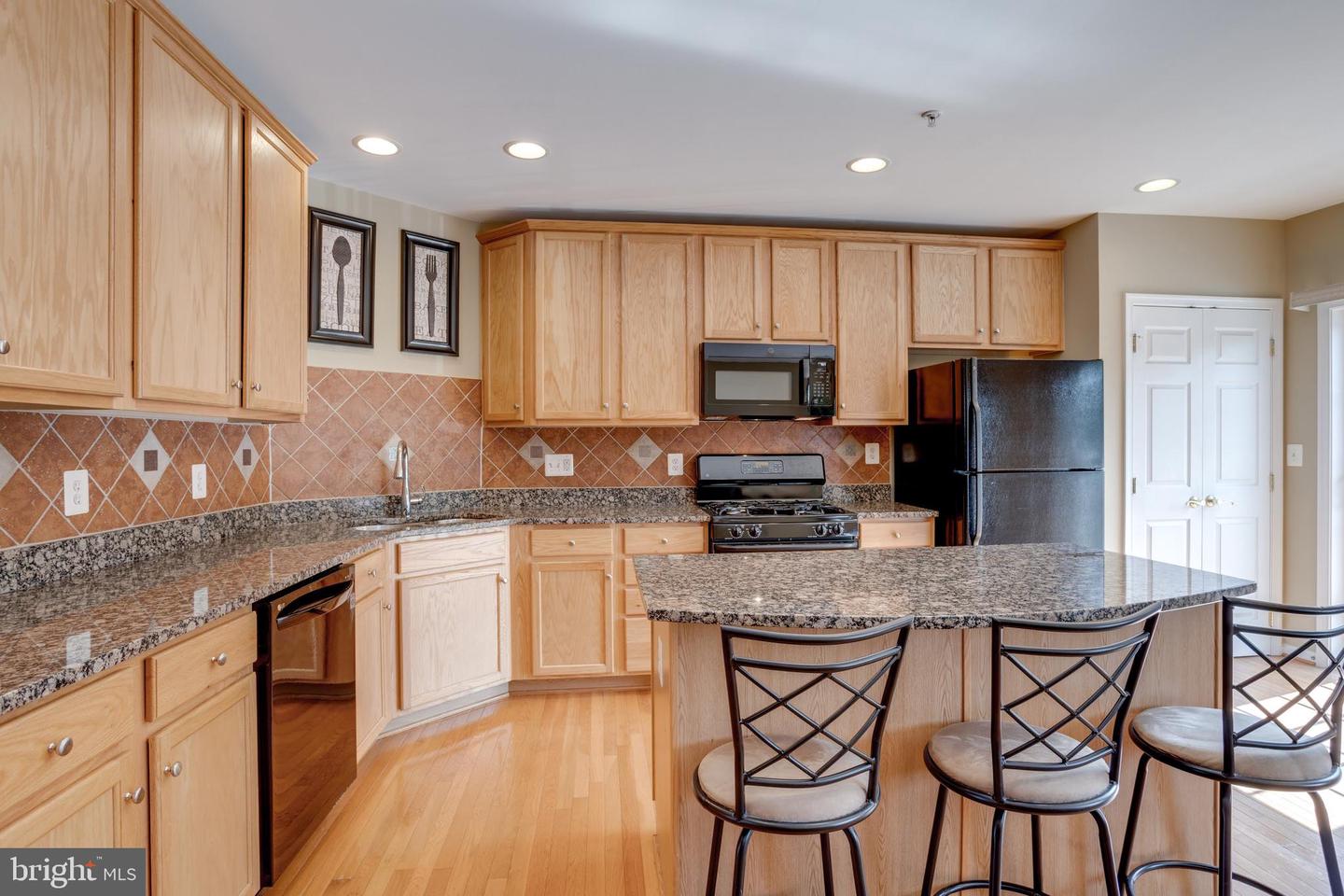 4656 UNIT #522 BATTENBURG LN, FAIRFAX, Virginia 22030, 3 Bedrooms Bedrooms, ,2 BathroomsBathrooms,Residential,For sale,4656 UNIT #522 BATTENBURG LN,VAFX2244190 MLS # VAFX2244190