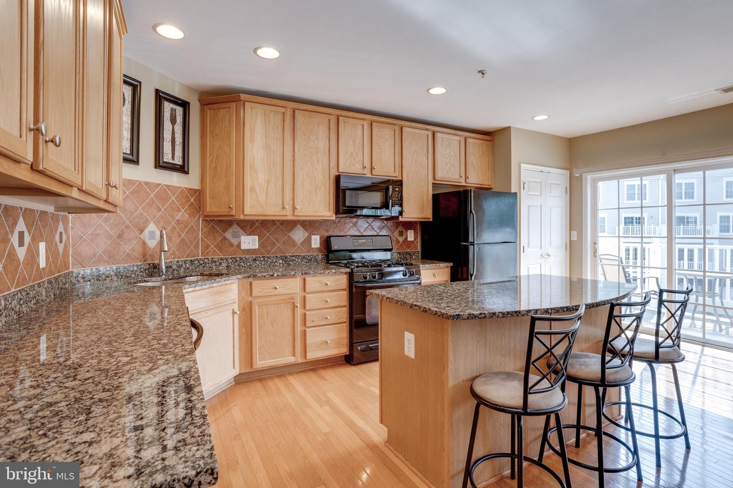 4656 UNIT #522 BATTENBURG LN, FAIRFAX, Virginia 22030, 3 Bedrooms Bedrooms, ,2 BathroomsBathrooms,Residential,For sale,4656 UNIT #522 BATTENBURG LN,VAFX2244190 MLS # VAFX2244190