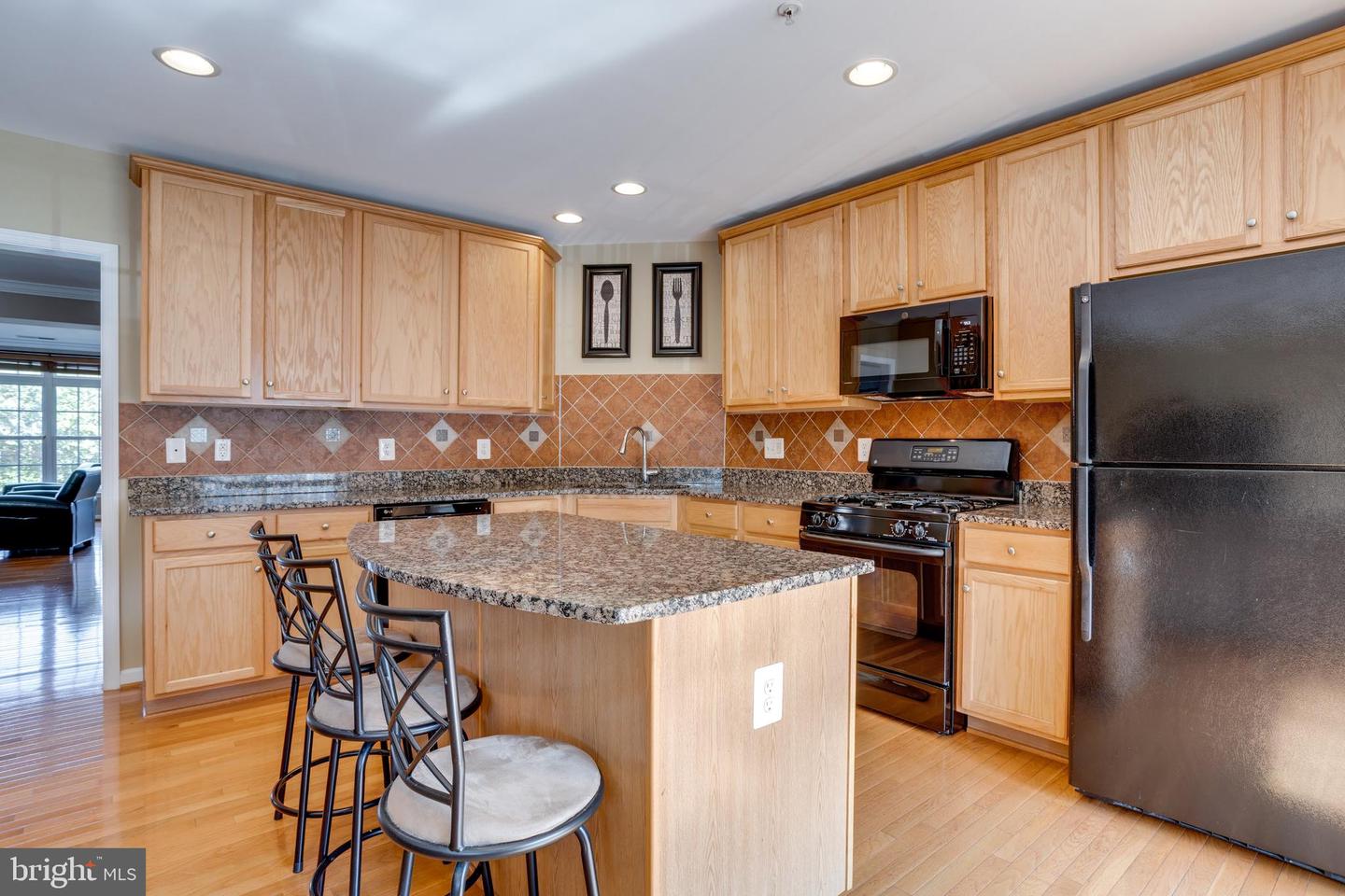 4656 UNIT #522 BATTENBURG LN, FAIRFAX, Virginia 22030, 3 Bedrooms Bedrooms, ,2 BathroomsBathrooms,Residential,For sale,4656 UNIT #522 BATTENBURG LN,VAFX2244190 MLS # VAFX2244190