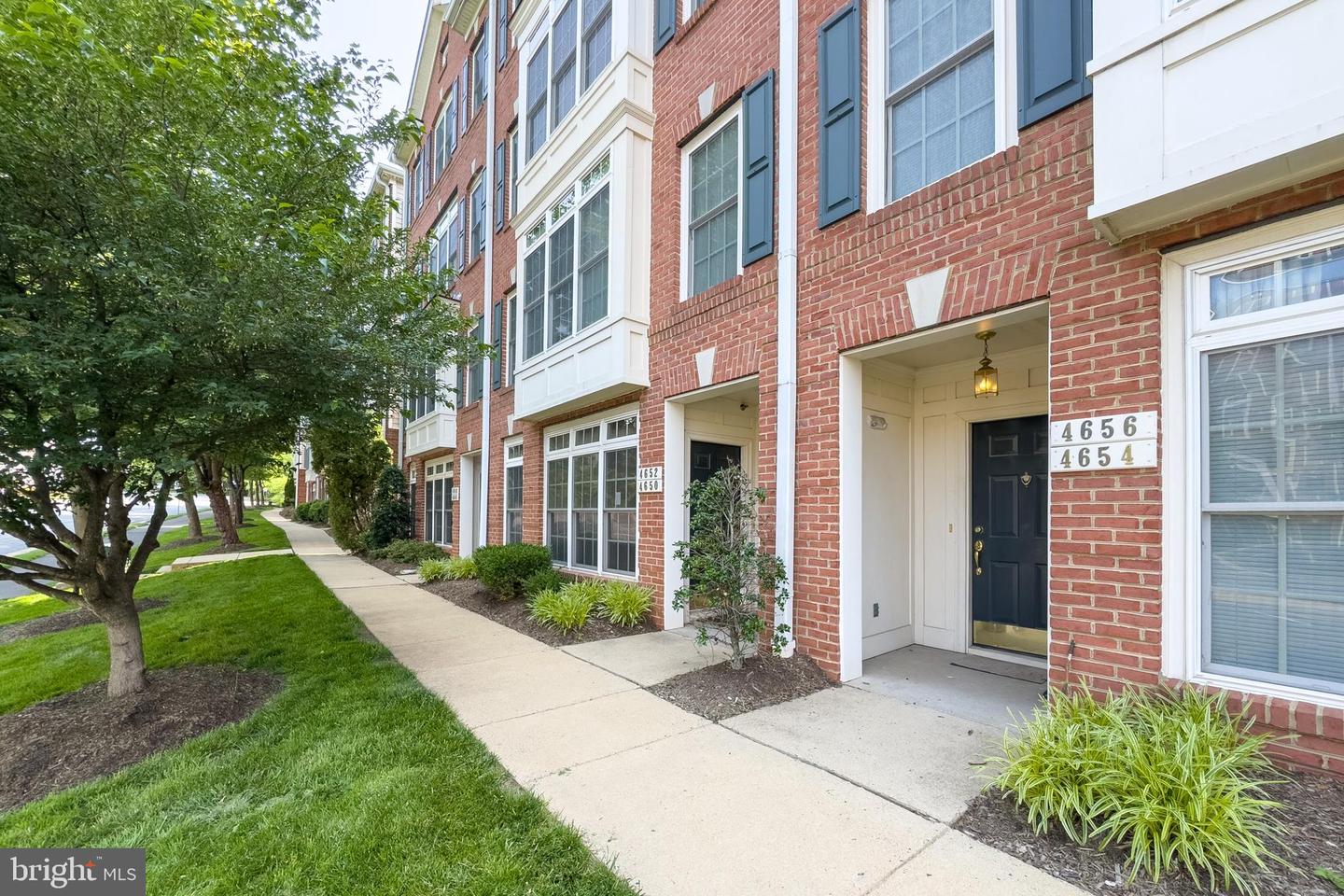 4656 UNIT #522 BATTENBURG LN, FAIRFAX, Virginia 22030, 3 Bedrooms Bedrooms, ,2 BathroomsBathrooms,Residential,For sale,4656 UNIT #522 BATTENBURG LN,VAFX2244190 MLS # VAFX2244190