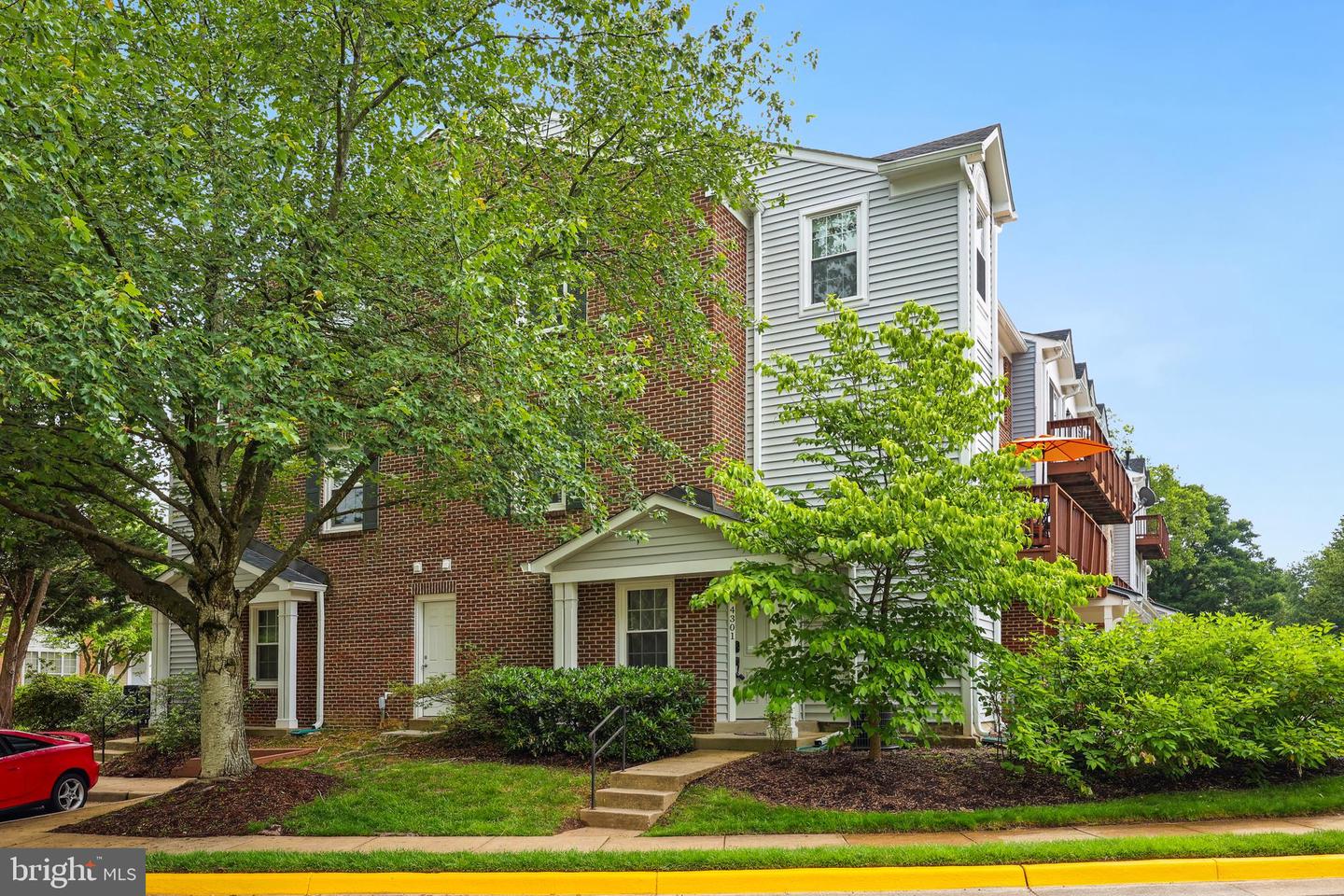 4301 RUNABOUT LN #85, FAIRFAX, Virginia 22030, 3 Bedrooms Bedrooms, ,2 BathroomsBathrooms,Residential,For sale,4301 RUNABOUT LN #85,VAFX2244232 MLS # VAFX2244232