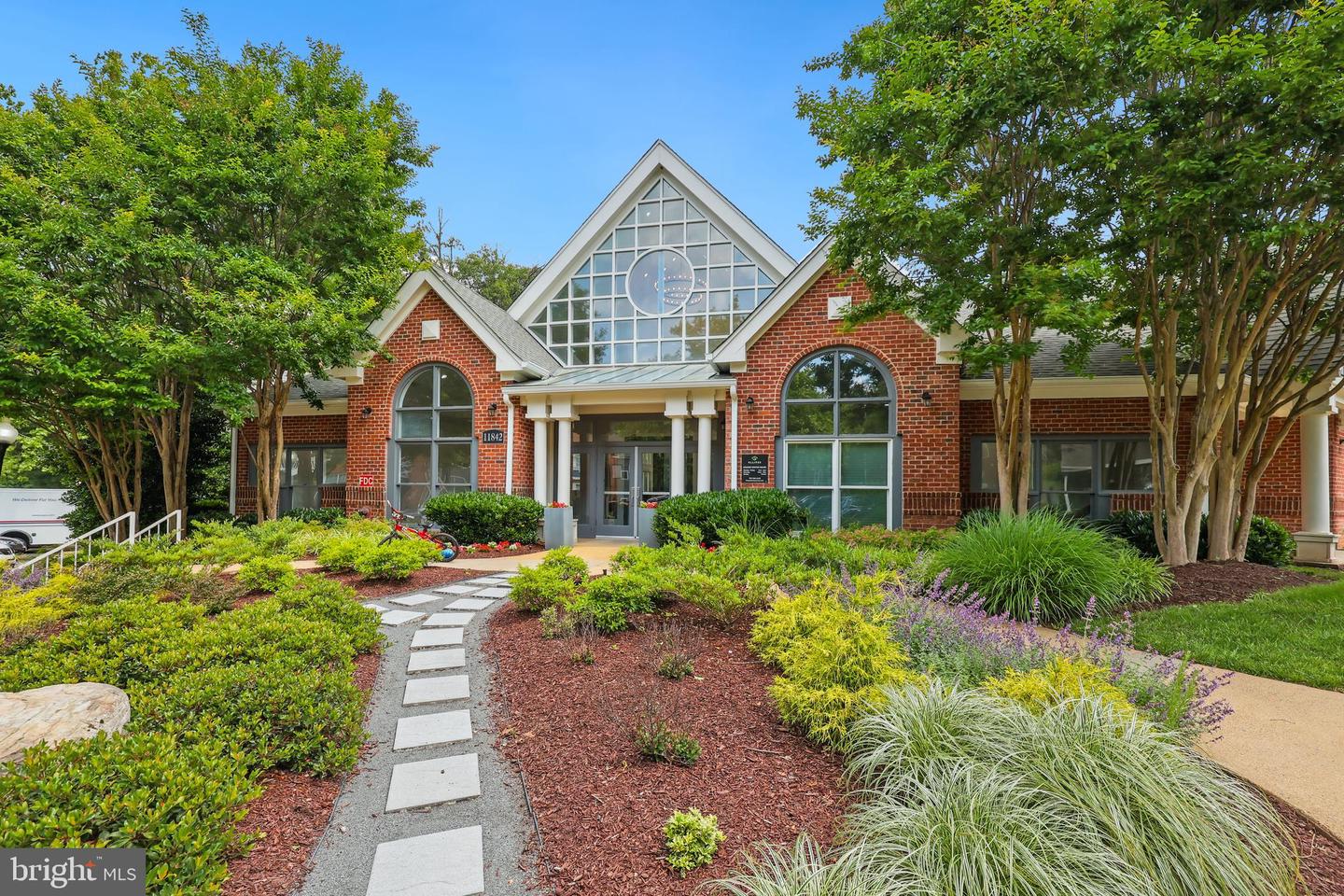 4301 RUNABOUT LN #85, FAIRFAX, Virginia 22030, 3 Bedrooms Bedrooms, ,2 BathroomsBathrooms,Residential,For sale,4301 RUNABOUT LN #85,VAFX2244232 MLS # VAFX2244232