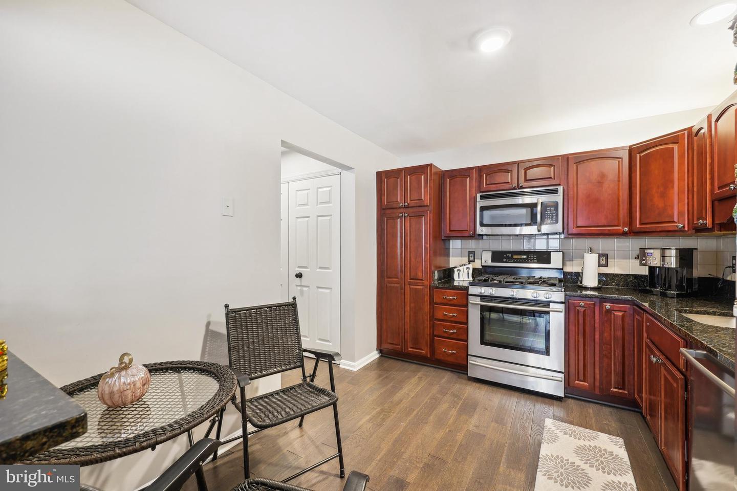 4301 RUNABOUT LN #85, FAIRFAX, Virginia 22030, 3 Bedrooms Bedrooms, ,2 BathroomsBathrooms,Residential,For sale,4301 RUNABOUT LN #85,VAFX2244232 MLS # VAFX2244232