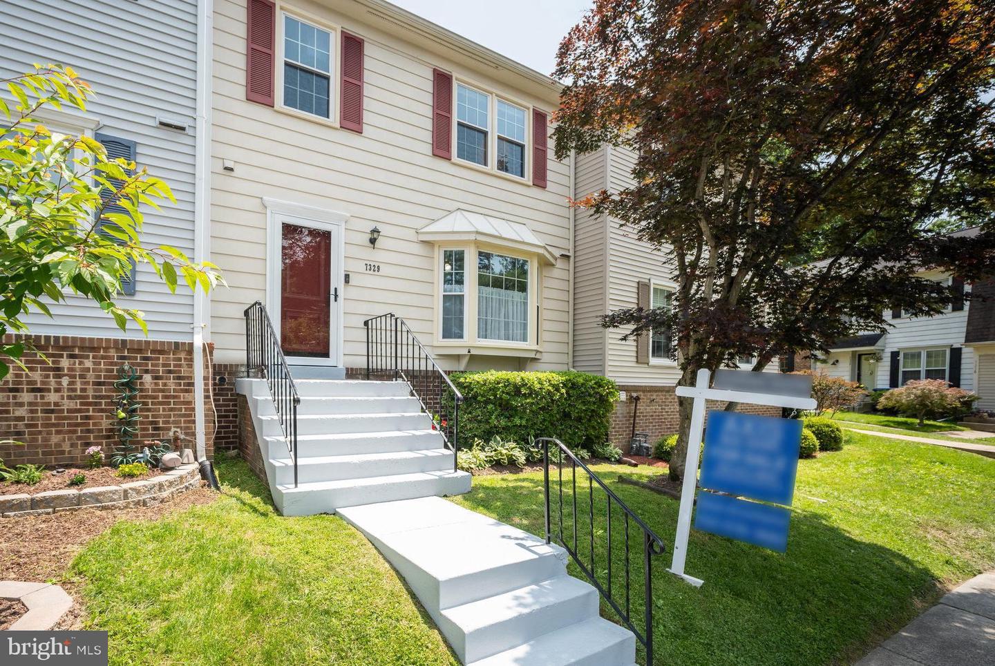 7329 ROLLING OAK LN, SPRINGFIELD, Virginia 22153, 3 Bedrooms Bedrooms, 7 Rooms Rooms,2 BathroomsBathrooms,Residential,For sale,7329 ROLLING OAK LN,VAFX2244422 MLS # VAFX2244422