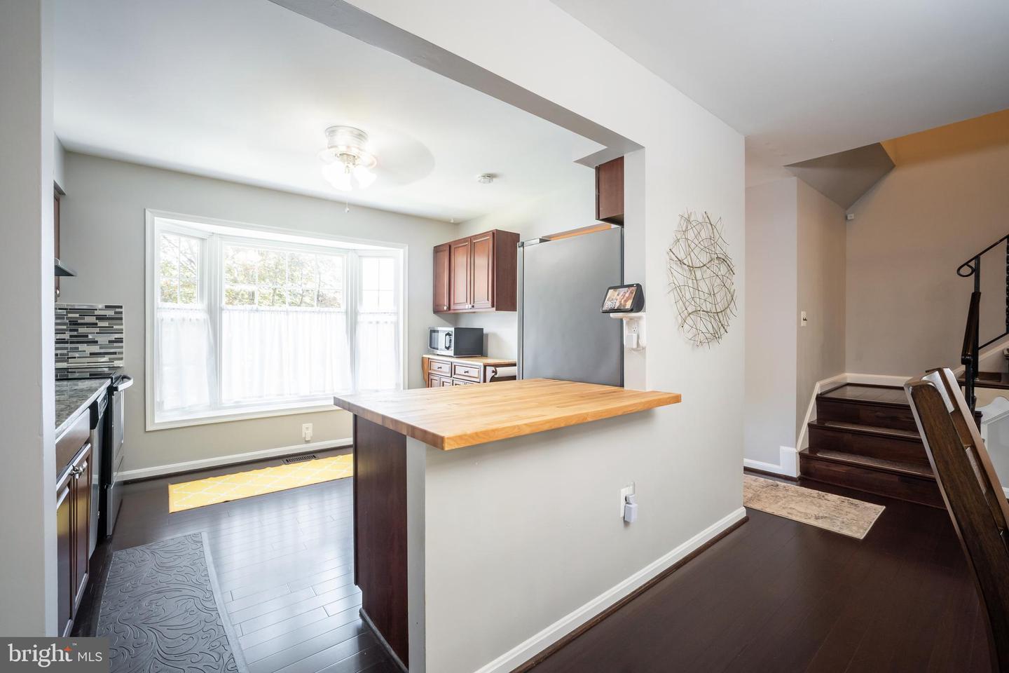 7329 ROLLING OAK LN, SPRINGFIELD, Virginia 22153, 3 Bedrooms Bedrooms, 7 Rooms Rooms,2 BathroomsBathrooms,Residential,For sale,7329 ROLLING OAK LN,VAFX2244422 MLS # VAFX2244422