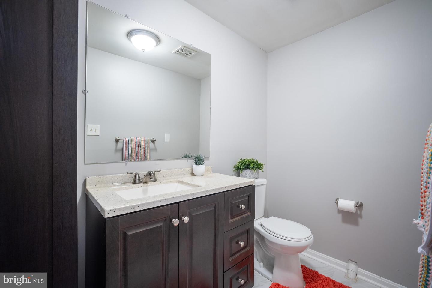7329 ROLLING OAK LN, SPRINGFIELD, Virginia 22153, 3 Bedrooms Bedrooms, 7 Rooms Rooms,2 BathroomsBathrooms,Residential,For sale,7329 ROLLING OAK LN,VAFX2244422 MLS # VAFX2244422