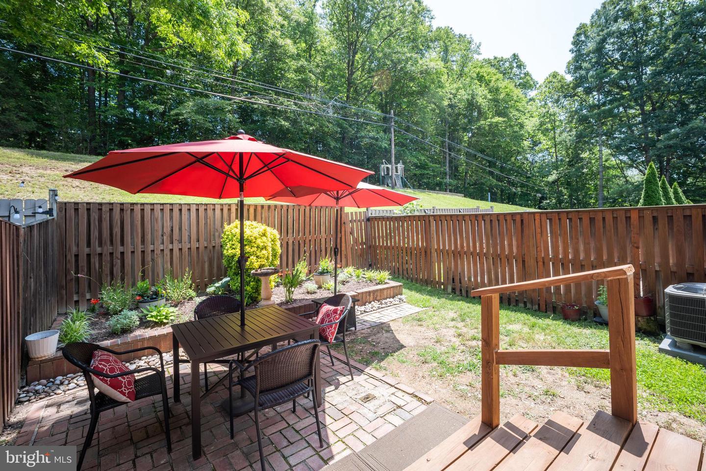 7329 ROLLING OAK LN, SPRINGFIELD, Virginia 22153, 3 Bedrooms Bedrooms, 7 Rooms Rooms,2 BathroomsBathrooms,Residential,For sale,7329 ROLLING OAK LN,VAFX2244422 MLS # VAFX2244422