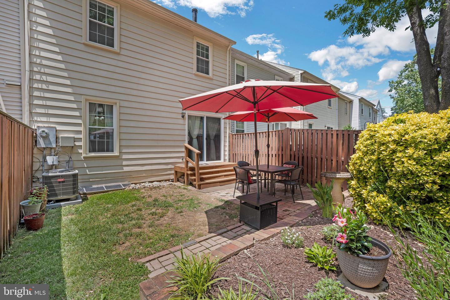 7329 ROLLING OAK LN, SPRINGFIELD, Virginia 22153, 3 Bedrooms Bedrooms, 7 Rooms Rooms,2 BathroomsBathrooms,Residential,For sale,7329 ROLLING OAK LN,VAFX2244422 MLS # VAFX2244422