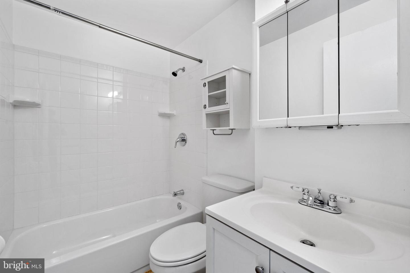 6612 BIRCHLEIGH WAY, ALEXANDRIA, Virginia 22315, 3 Bedrooms Bedrooms, ,3 BathroomsBathrooms,Residential,For sale,6612 BIRCHLEIGH WAY,VAFX2244494 MLS # VAFX2244494