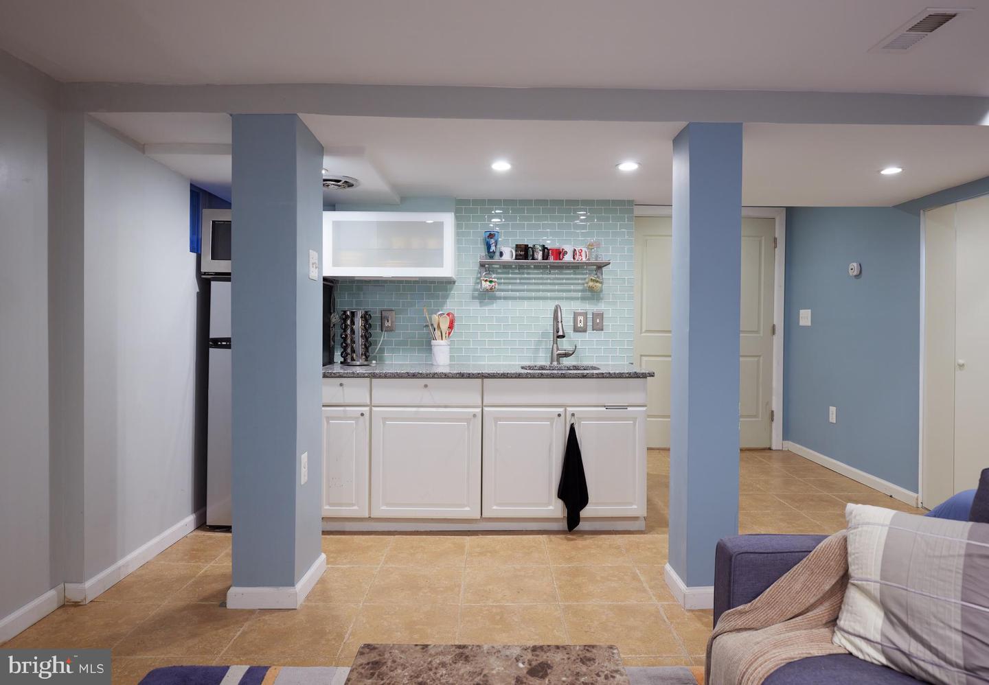 5342 42ND PL NW, WASHINGTON, District Of Columbia 20015, 3 Bedrooms Bedrooms, ,3 BathroomsBathrooms,Residential,For sale,5342 42ND PL NW,DCDC2203348 MLS # DCDC2203348