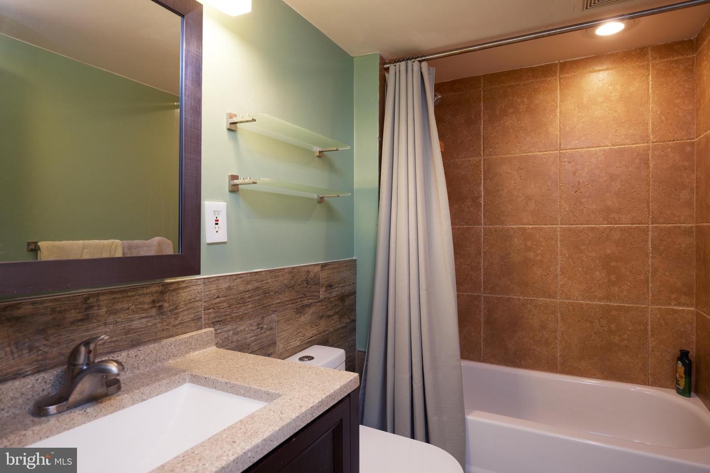 5342 42ND PL NW, WASHINGTON, District Of Columbia 20015, 3 Bedrooms Bedrooms, ,3 BathroomsBathrooms,Residential,For sale,5342 42ND PL NW,DCDC2203348 MLS # DCDC2203348