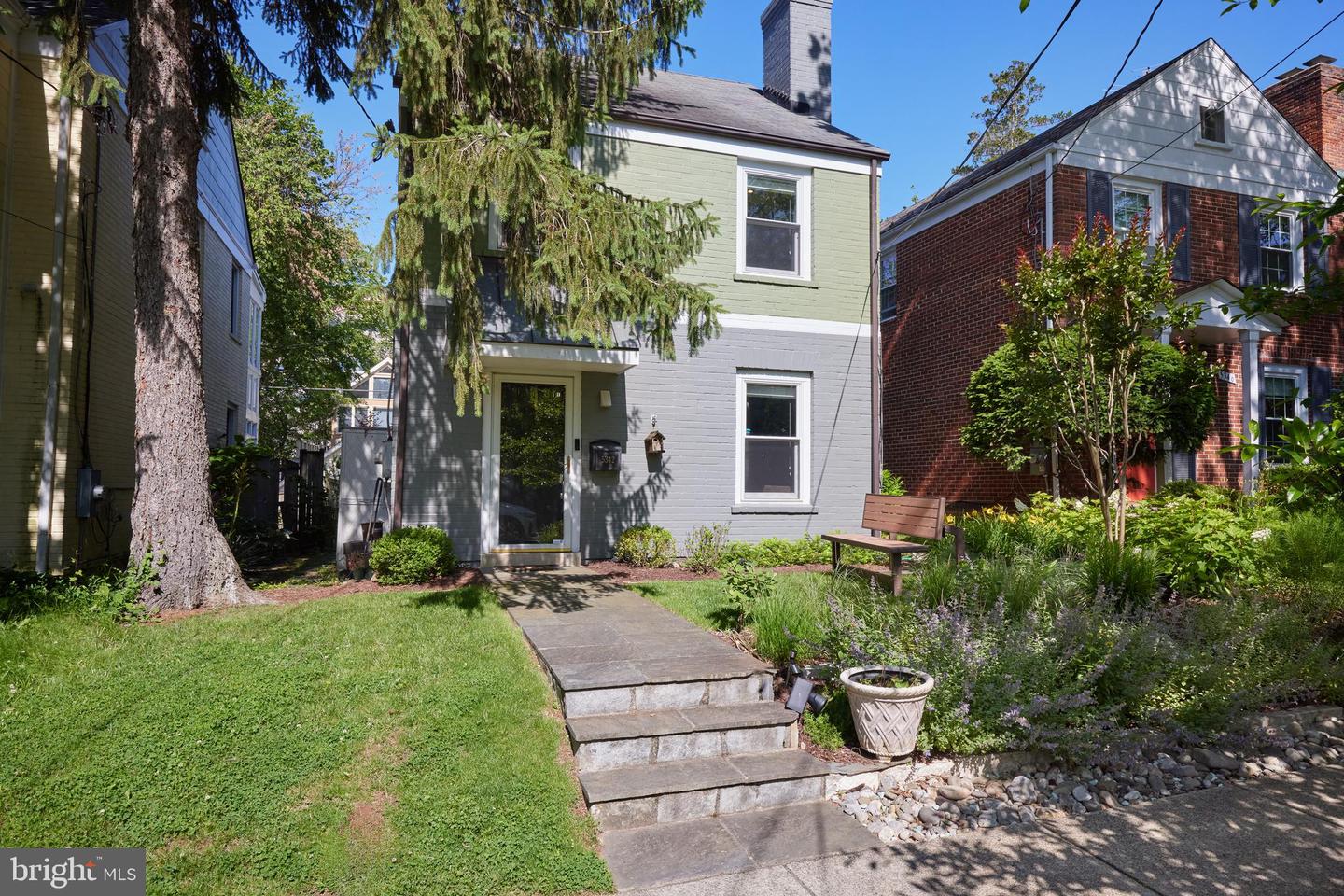 5342 42ND PL NW, WASHINGTON, District Of Columbia 20015, 3 Bedrooms Bedrooms, ,3 BathroomsBathrooms,Residential,For sale,5342 42ND PL NW,DCDC2203348 MLS # DCDC2203348