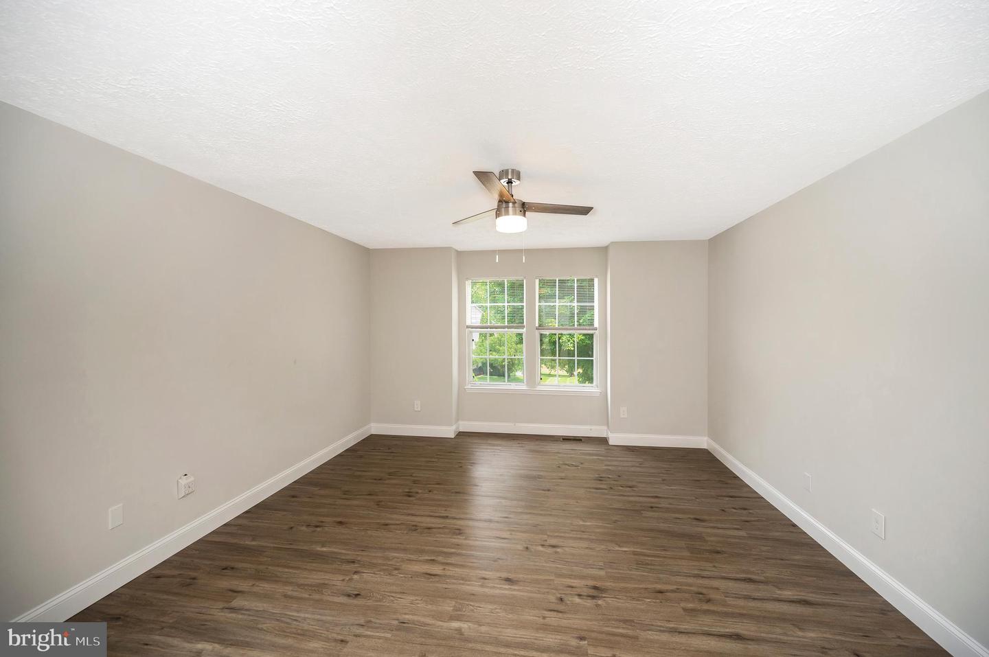 4 COLLINS CT, STAFFORD, Virginia 22556, 5 Bedrooms Bedrooms, ,3 BathroomsBathrooms,Residential,For sale,4 COLLINS CT,VAST2039310 MLS # VAST2039310