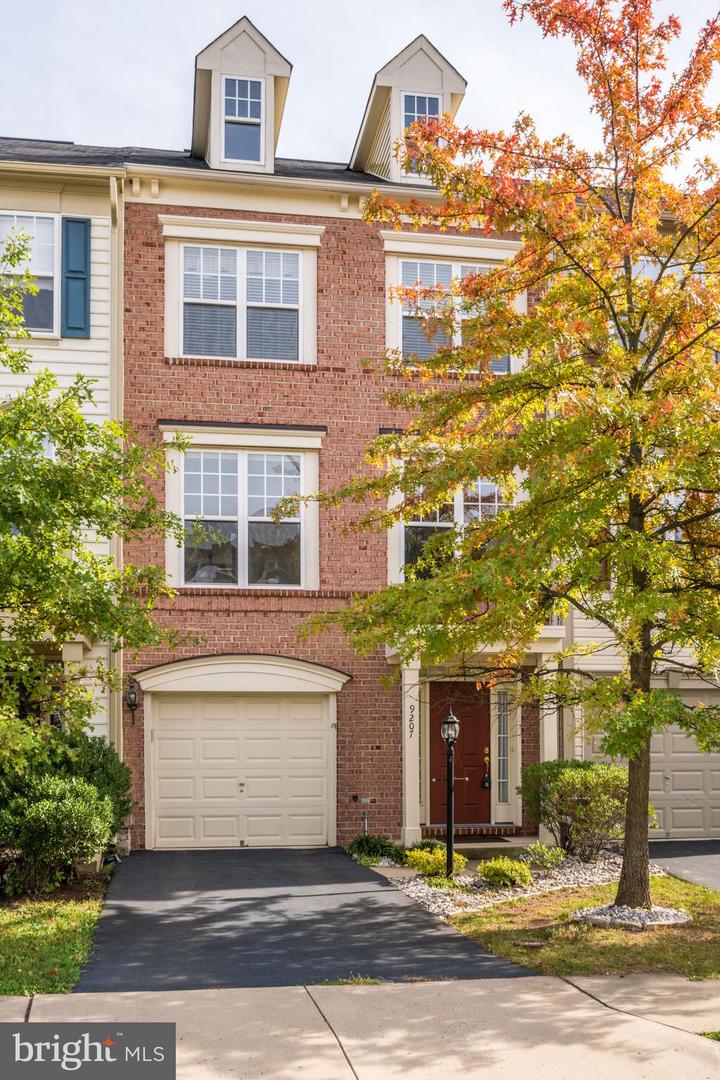9207 CASCADE FALLS DR, BRISTOW, Virginia 20136, 3 Bedrooms Bedrooms, ,2 BathroomsBathrooms,Residential,For sale,9207 CASCADE FALLS DR,VAPW2095880 MLS # VAPW2095880