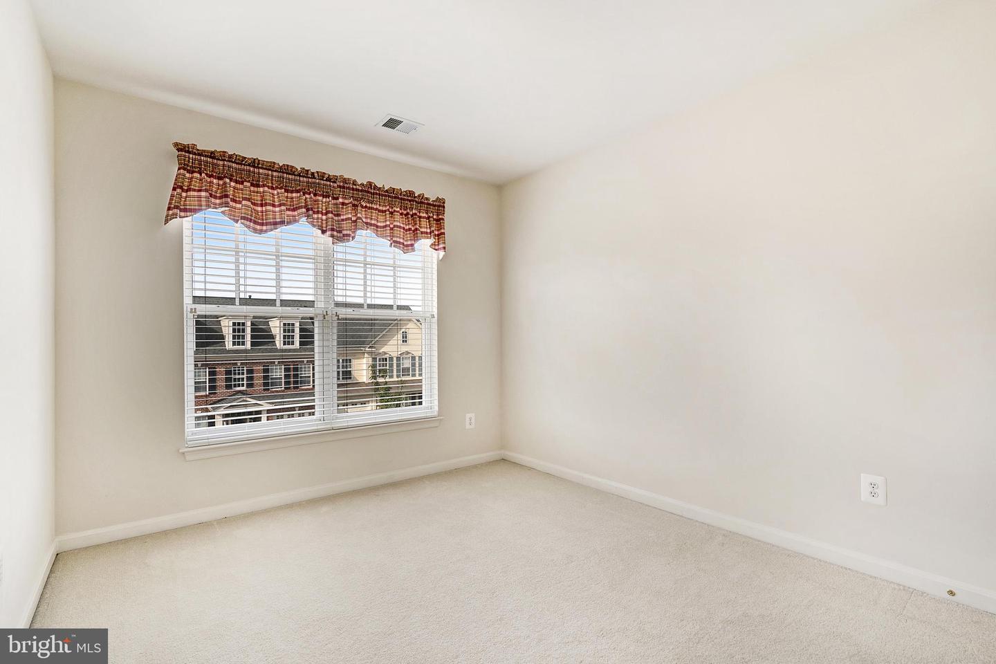 9207 CASCADE FALLS DR, BRISTOW, Virginia 20136, 3 Bedrooms Bedrooms, ,2 BathroomsBathrooms,Residential,For sale,9207 CASCADE FALLS DR,VAPW2095880 MLS # VAPW2095880