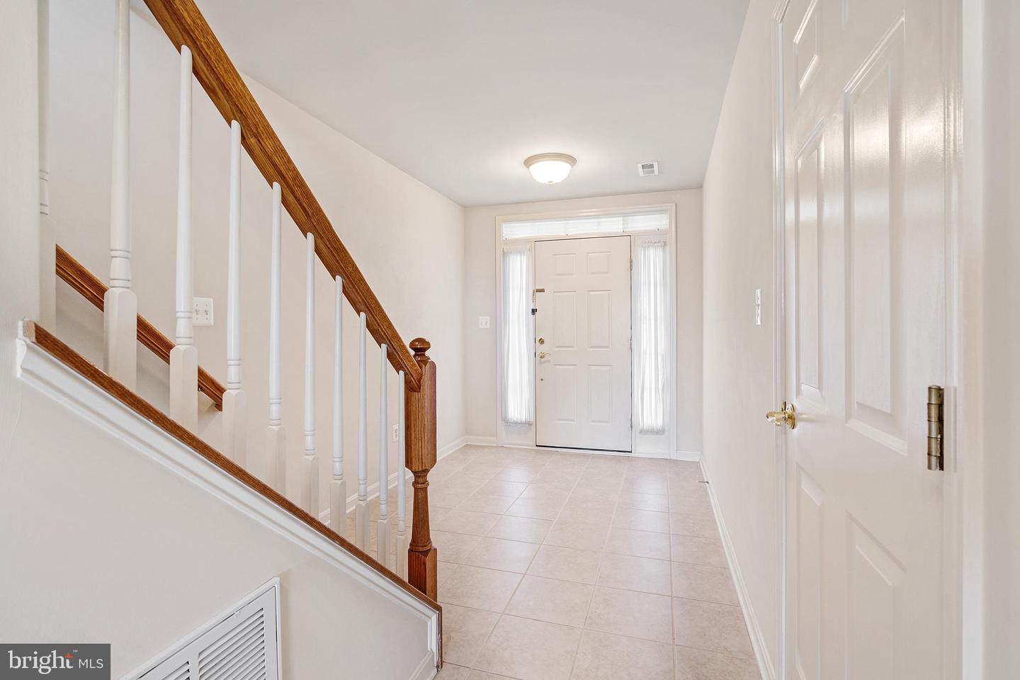 9207 CASCADE FALLS DR, BRISTOW, Virginia 20136, 3 Bedrooms Bedrooms, ,2 BathroomsBathrooms,Residential,For sale,9207 CASCADE FALLS DR,VAPW2095880 MLS # VAPW2095880