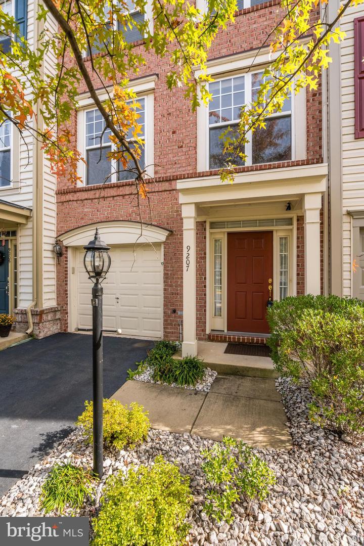 9207 CASCADE FALLS DR, BRISTOW, Virginia 20136, 3 Bedrooms Bedrooms, ,2 BathroomsBathrooms,Residential,For sale,9207 CASCADE FALLS DR,VAPW2095880 MLS # VAPW2095880