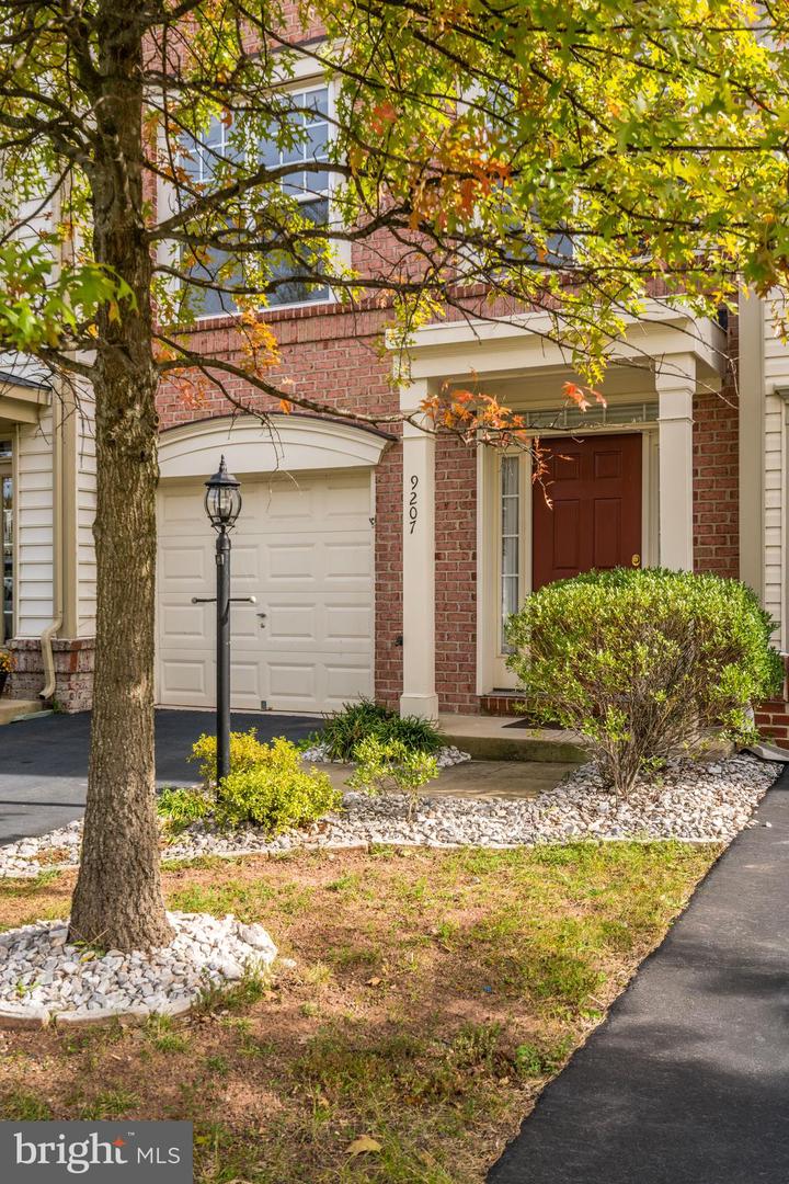 9207 CASCADE FALLS DR, BRISTOW, Virginia 20136, 3 Bedrooms Bedrooms, ,2 BathroomsBathrooms,Residential,For sale,9207 CASCADE FALLS DR,VAPW2095880 MLS # VAPW2095880