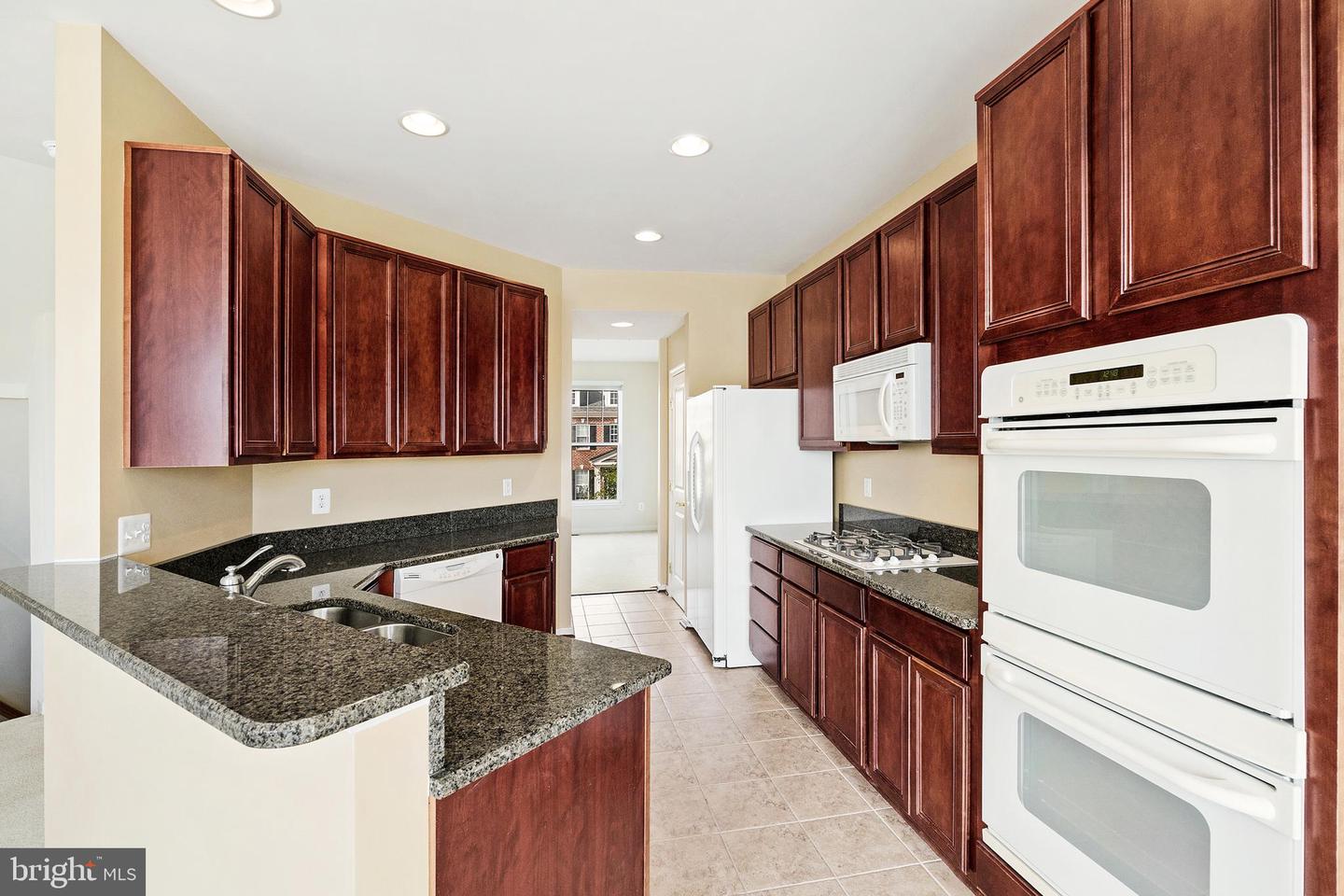 9207 CASCADE FALLS DR, BRISTOW, Virginia 20136, 3 Bedrooms Bedrooms, ,2 BathroomsBathrooms,Residential,For sale,9207 CASCADE FALLS DR,VAPW2095880 MLS # VAPW2095880