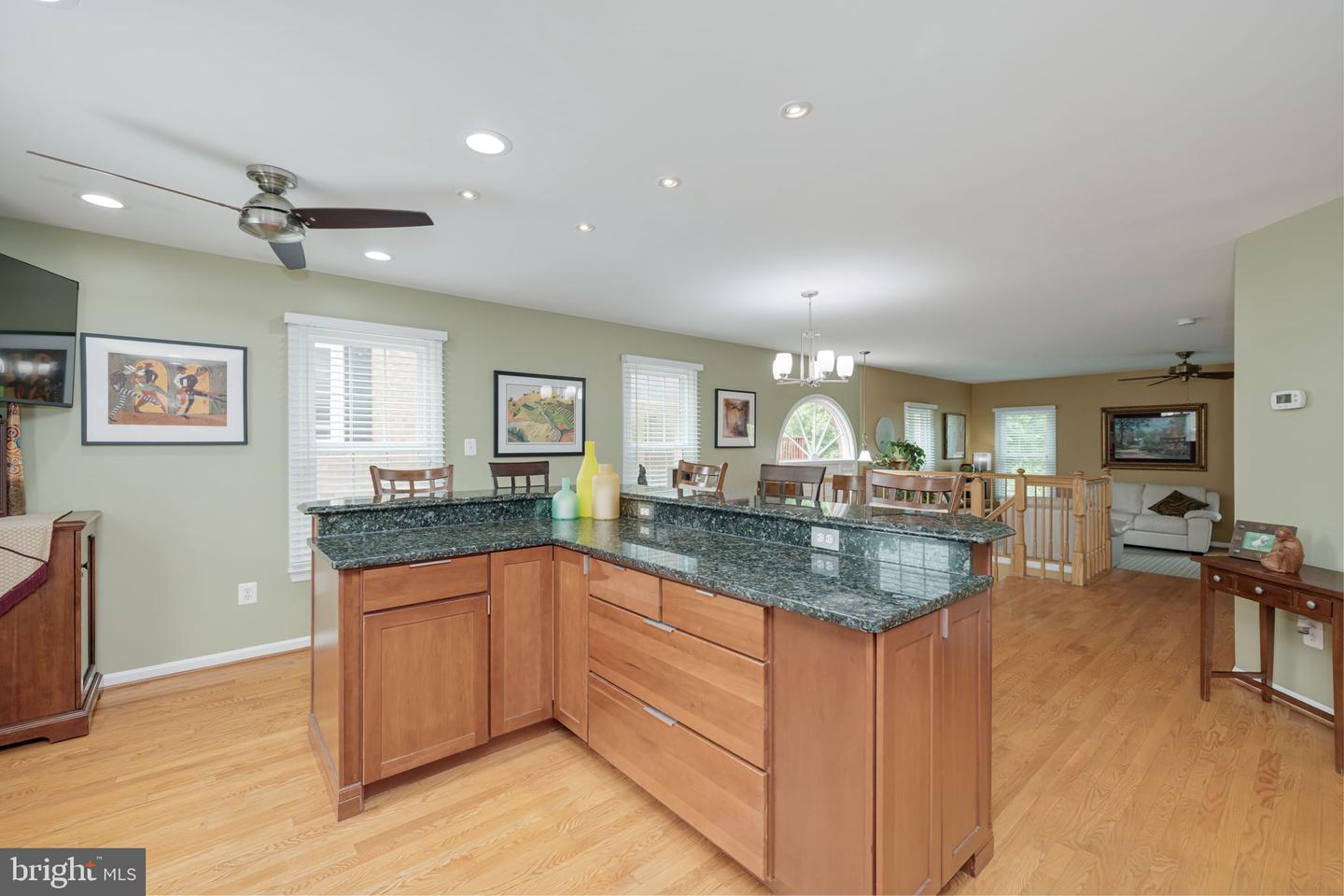 7410 SALFORD CT, ALEXANDRIA, Virginia 22315, 4 Bedrooms Bedrooms, ,3 BathroomsBathrooms,Residential,For sale,7410 SALFORD CT,VAFX2244280 MLS # VAFX2244280