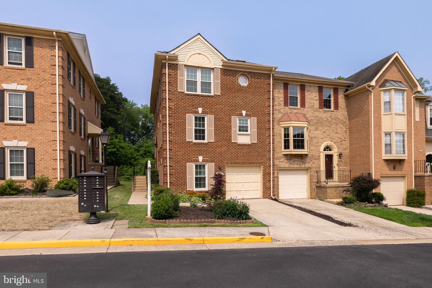 7410 SALFORD CT, ALEXANDRIA, Virginia 22315, 4 Bedrooms Bedrooms, ,3 BathroomsBathrooms,Residential,For sale,7410 SALFORD CT,VAFX2244280 MLS # VAFX2244280