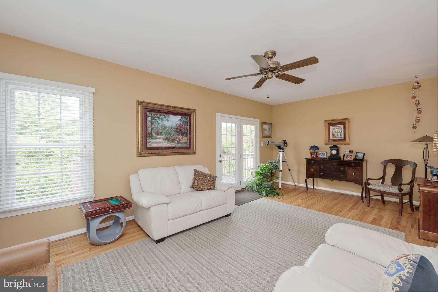 7410 SALFORD CT, ALEXANDRIA, Virginia 22315, 4 Bedrooms Bedrooms, ,3 BathroomsBathrooms,Residential,For sale,7410 SALFORD CT,VAFX2244280 MLS # VAFX2244280