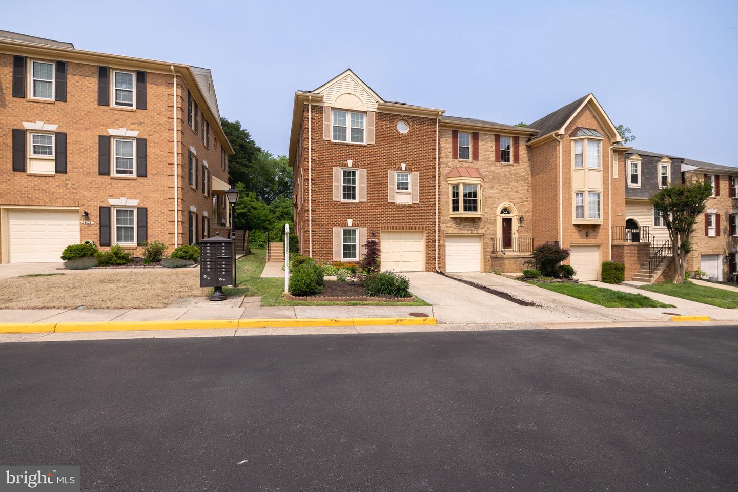 7410 SALFORD CT, ALEXANDRIA, Virginia 22315, 4 Bedrooms Bedrooms, ,3 BathroomsBathrooms,Residential,For sale,7410 SALFORD CT,VAFX2244280 MLS # VAFX2244280