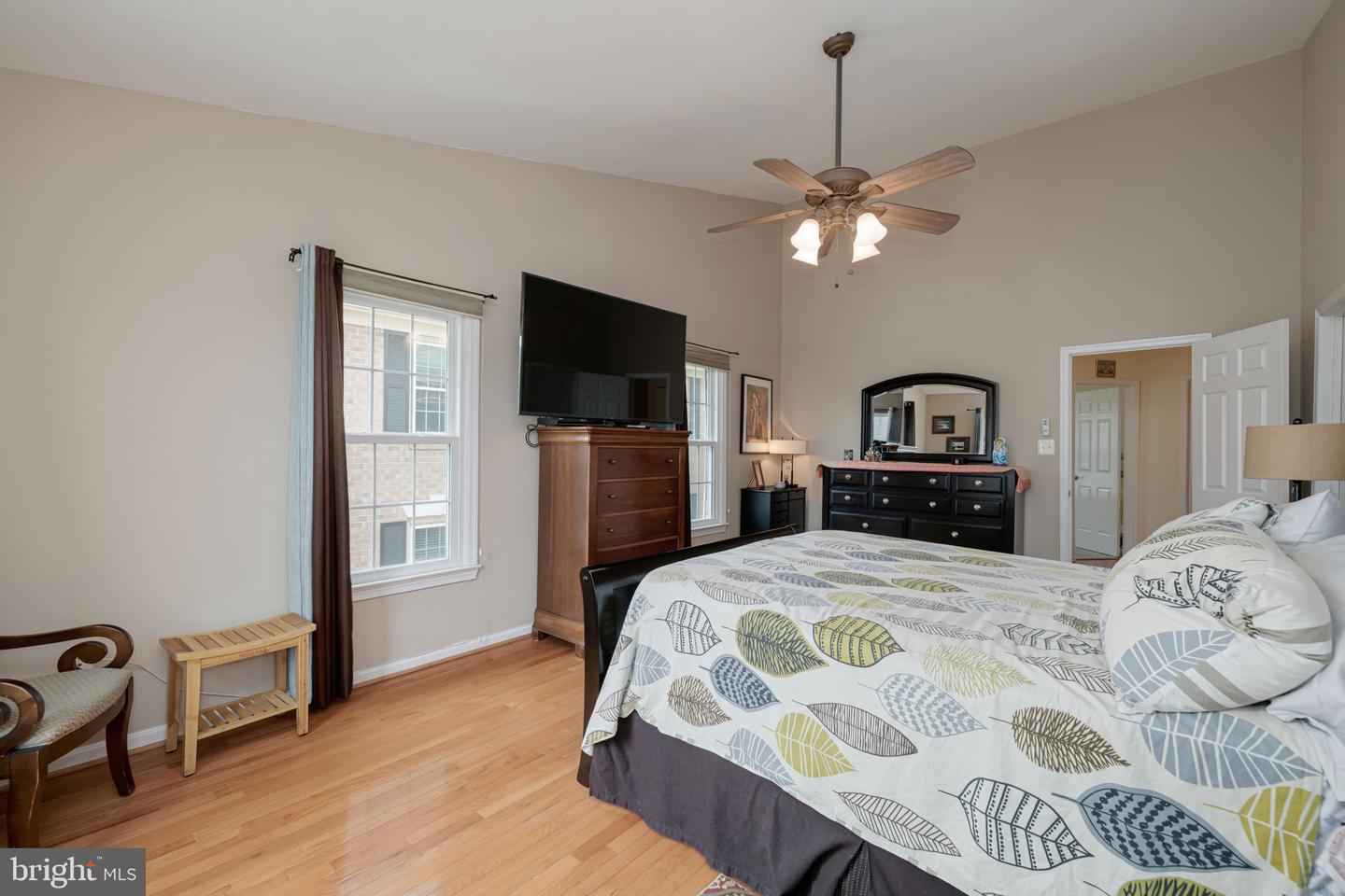7410 SALFORD CT, ALEXANDRIA, Virginia 22315, 4 Bedrooms Bedrooms, ,3 BathroomsBathrooms,Residential,For sale,7410 SALFORD CT,VAFX2244280 MLS # VAFX2244280