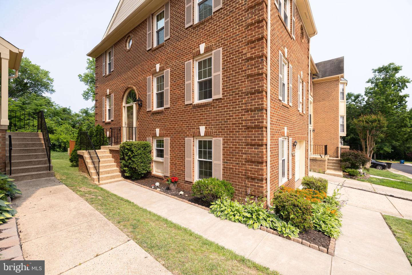 7410 SALFORD CT, ALEXANDRIA, Virginia 22315, 4 Bedrooms Bedrooms, ,3 BathroomsBathrooms,Residential,For sale,7410 SALFORD CT,VAFX2244280 MLS # VAFX2244280