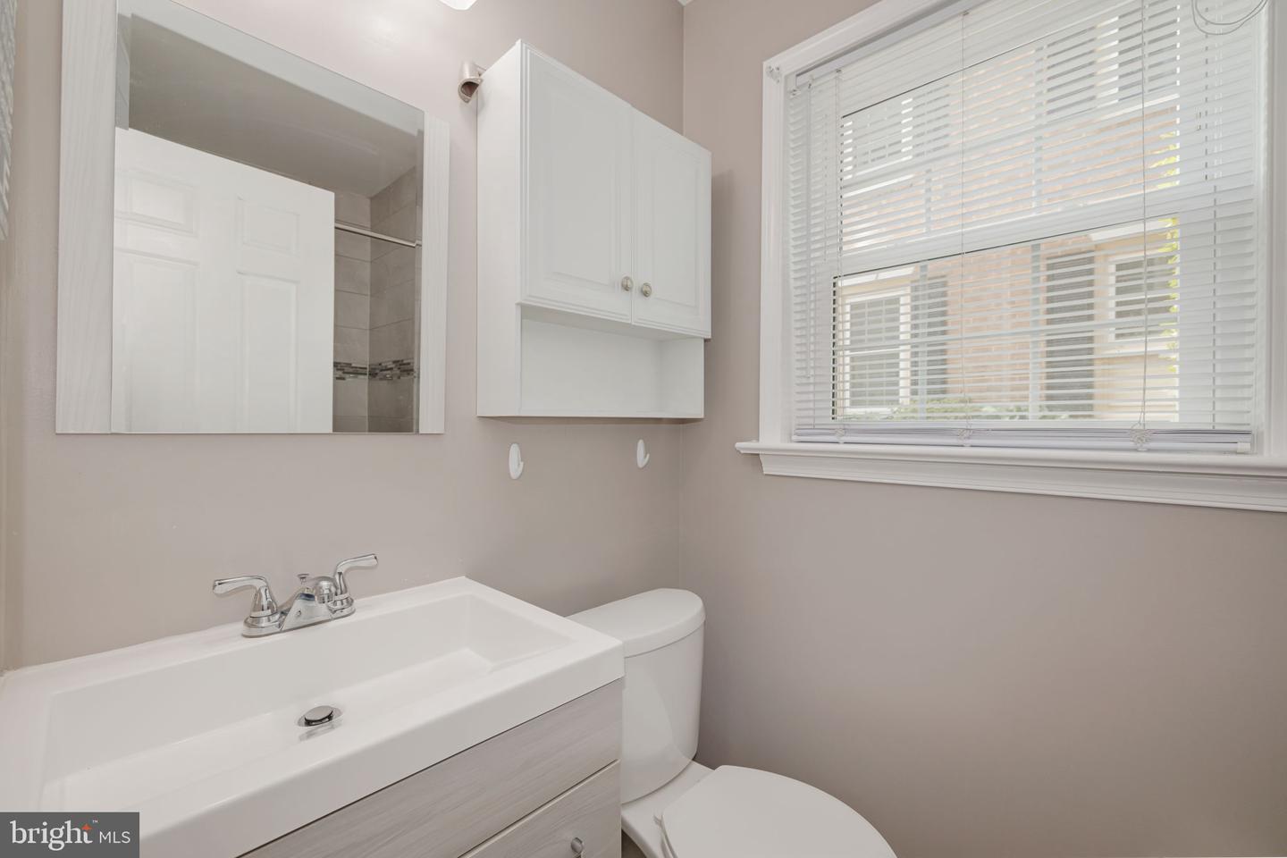 7410 SALFORD CT, ALEXANDRIA, Virginia 22315, 4 Bedrooms Bedrooms, ,3 BathroomsBathrooms,Residential,For sale,7410 SALFORD CT,VAFX2244280 MLS # VAFX2244280