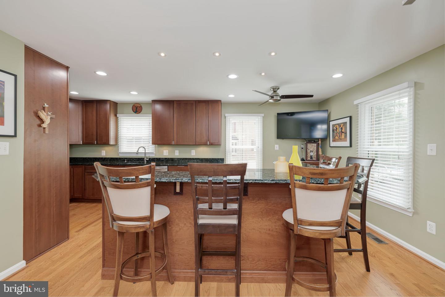 7410 SALFORD CT, ALEXANDRIA, Virginia 22315, 4 Bedrooms Bedrooms, ,3 BathroomsBathrooms,Residential,For sale,7410 SALFORD CT,VAFX2244280 MLS # VAFX2244280
