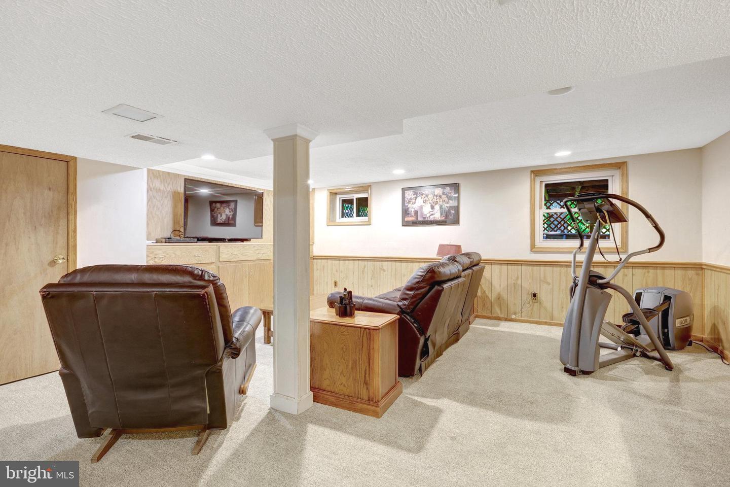 509 KRAMER DR SE, VIENNA, Virginia 22180, 4 Bedrooms Bedrooms, ,2 BathroomsBathrooms,Residential,For sale,509 KRAMER DR SE,VAFX2244308 MLS # VAFX2244308