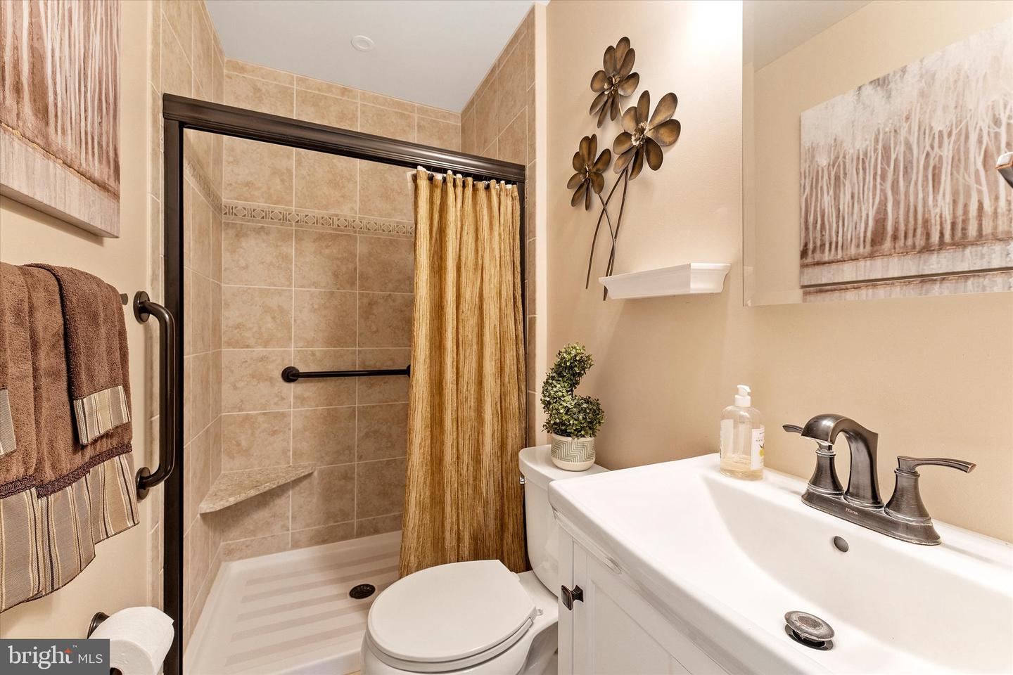 5715 ARTEMUS RD, GAINESVILLE, Virginia 20155, 4 Bedrooms Bedrooms, ,2 BathroomsBathrooms,Residential,For sale,5715 ARTEMUS RD,VAPW2095886 MLS # VAPW2095886