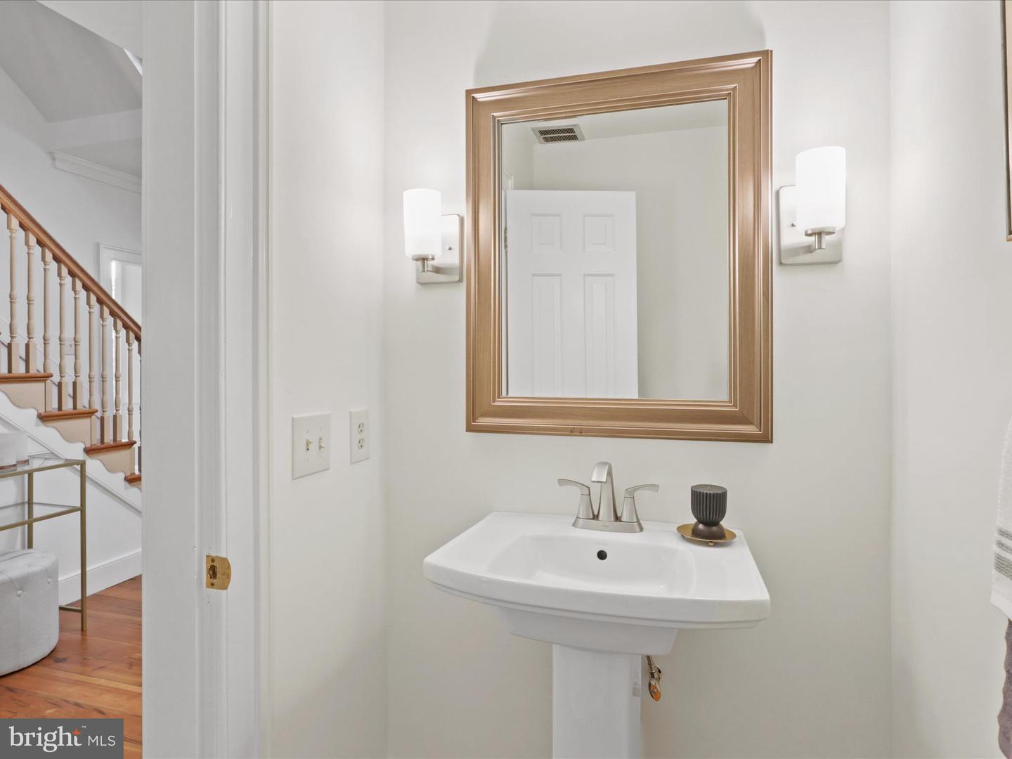 6602 LADYSLIPPER LN, CLIFTON, Virginia 20124, 4 Bedrooms Bedrooms, ,3 BathroomsBathrooms,Residential,For sale,6602 LADYSLIPPER LN,VAFX2244364 MLS # VAFX2244364