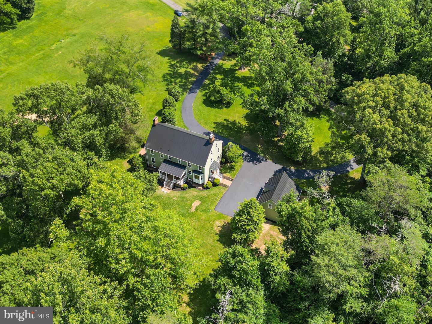 6602 LADYSLIPPER LN, CLIFTON, Virginia 20124, 4 Bedrooms Bedrooms, ,3 BathroomsBathrooms,Residential,For sale,6602 LADYSLIPPER LN,VAFX2244364 MLS # VAFX2244364