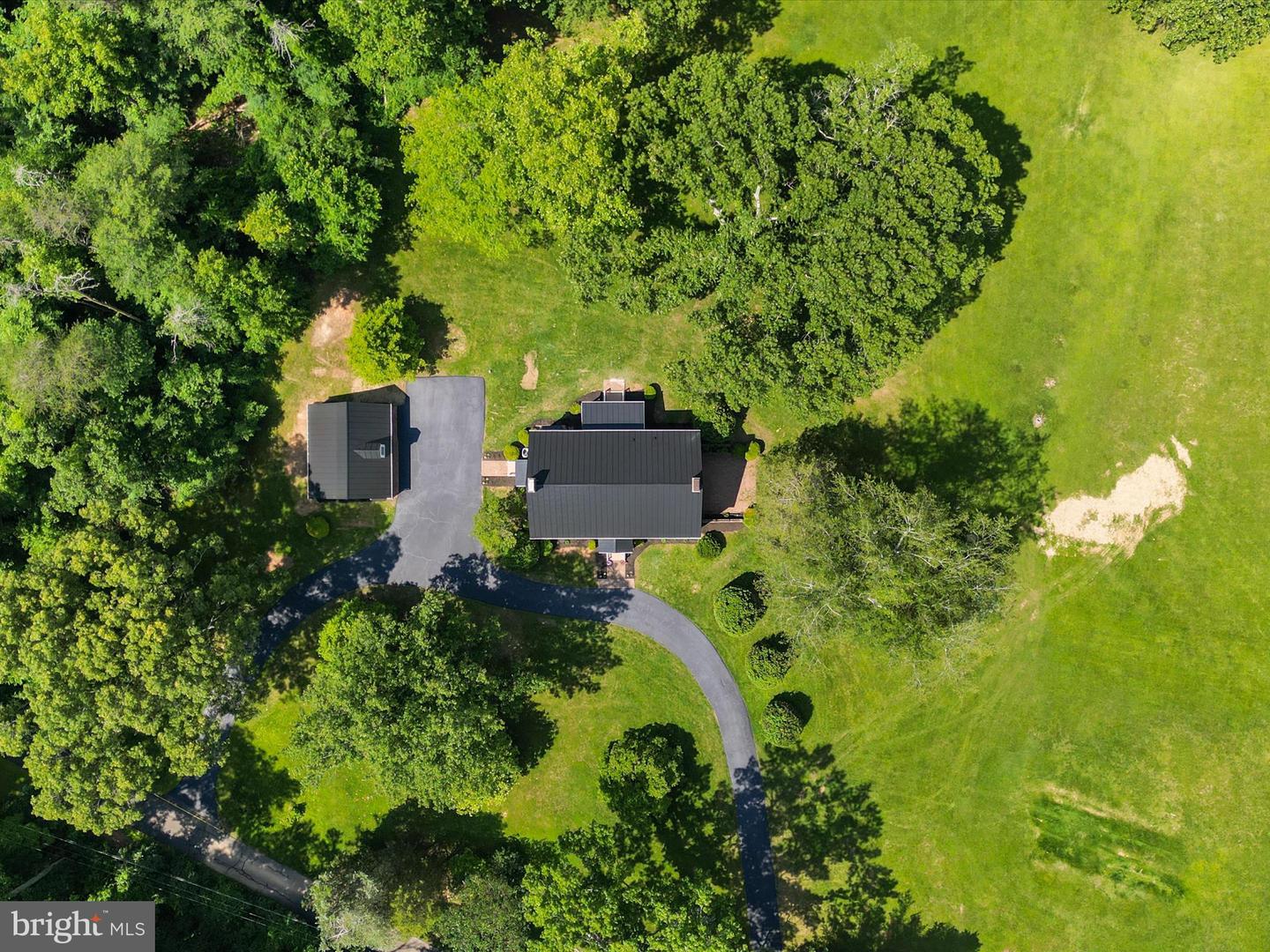 6602 LADYSLIPPER LN, CLIFTON, Virginia 20124, 4 Bedrooms Bedrooms, ,3 BathroomsBathrooms,Residential,For sale,6602 LADYSLIPPER LN,VAFX2244364 MLS # VAFX2244364