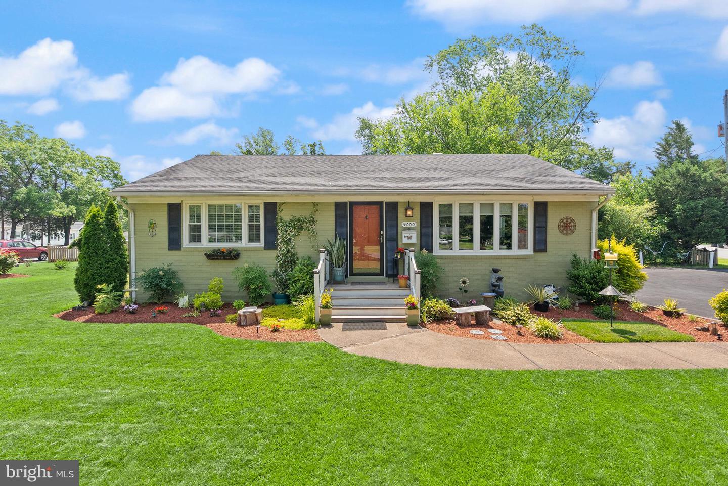 9000 SUDLEY RD, MANASSAS, Virginia 20110, 2 Bedrooms Bedrooms, ,1 BathroomBathrooms,Residential,For sale,9000 SUDLEY RD,VAMN2008438 MLS # VAMN2008438
