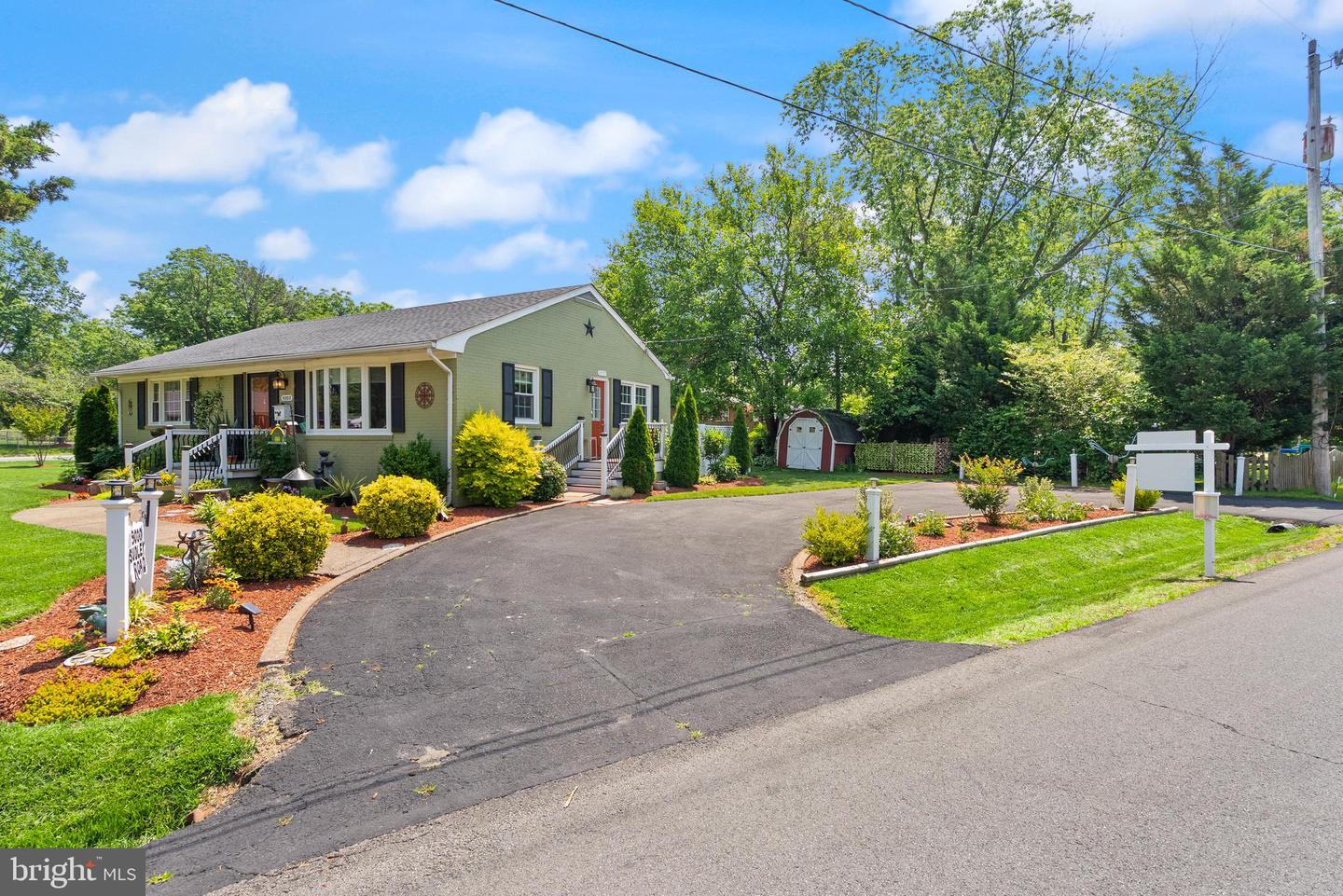 9000 SUDLEY RD, MANASSAS, Virginia 20110, 2 Bedrooms Bedrooms, ,1 BathroomBathrooms,Residential,For sale,9000 SUDLEY RD,VAMN2008438 MLS # VAMN2008438