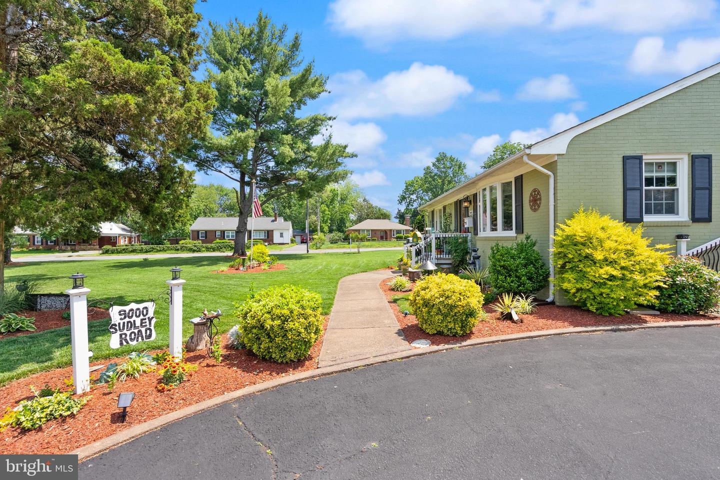 9000 SUDLEY RD, MANASSAS, Virginia 20110, 2 Bedrooms Bedrooms, ,1 BathroomBathrooms,Residential,For sale,9000 SUDLEY RD,VAMN2008438 MLS # VAMN2008438