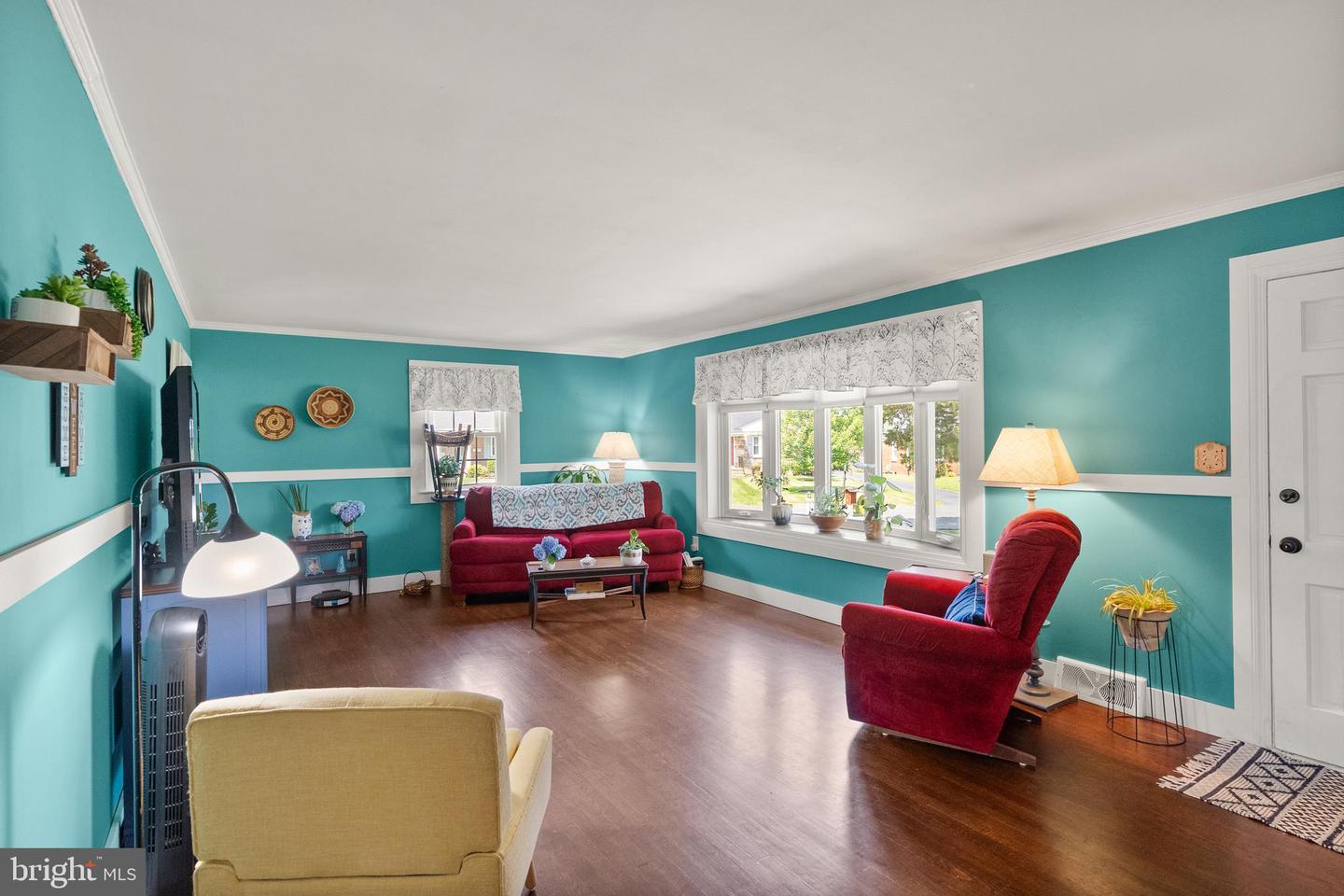 9000 SUDLEY RD, MANASSAS, Virginia 20110, 2 Bedrooms Bedrooms, ,1 BathroomBathrooms,Residential,For sale,9000 SUDLEY RD,VAMN2008438 MLS # VAMN2008438