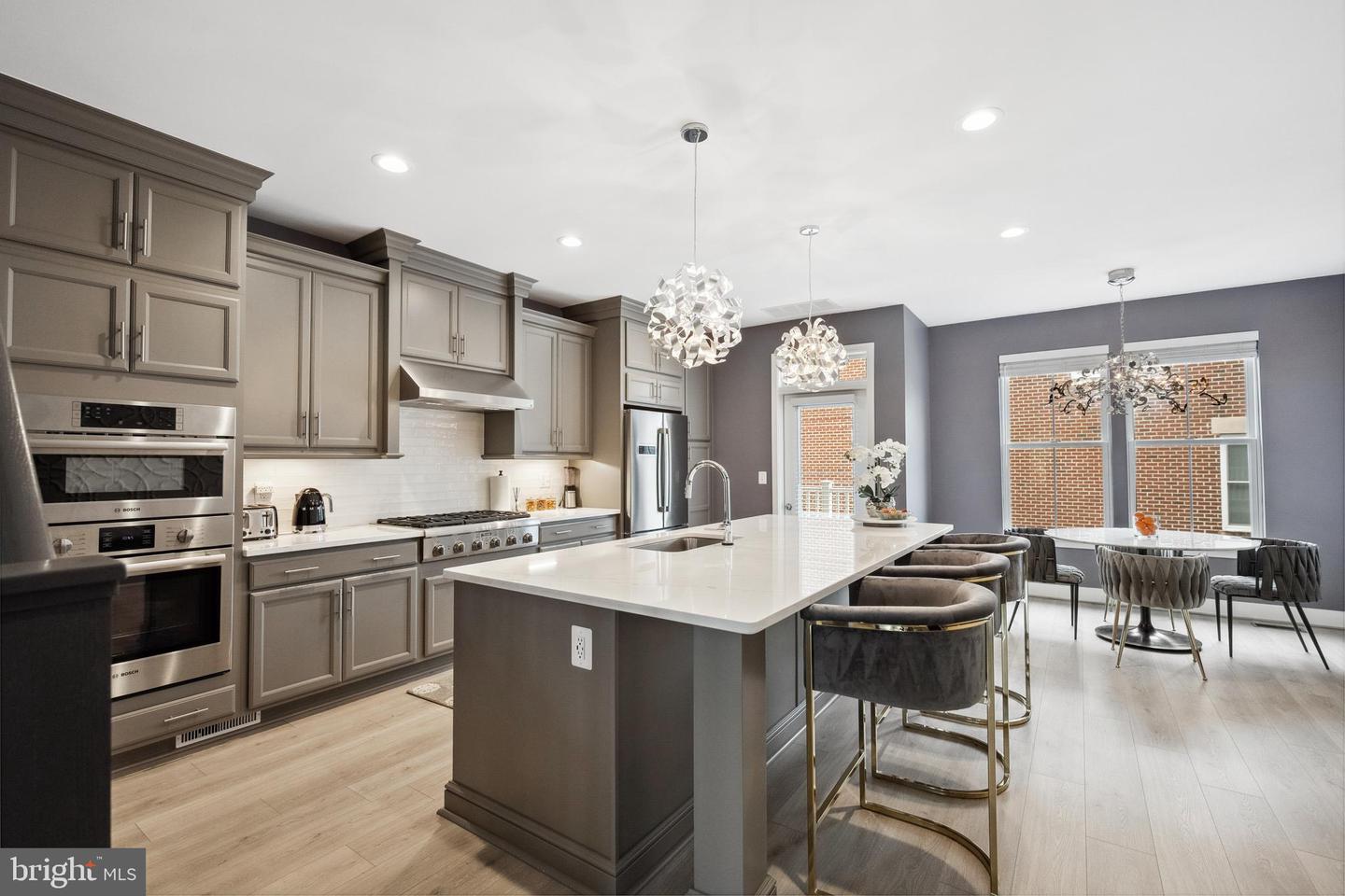141 CENTER ST S #6, VIENNA, Virginia 22180, 4 Bedrooms Bedrooms, ,3 BathroomsBathrooms,Residential,For sale,141 CENTER ST S #6,VAFX2244464 MLS # VAFX2244464