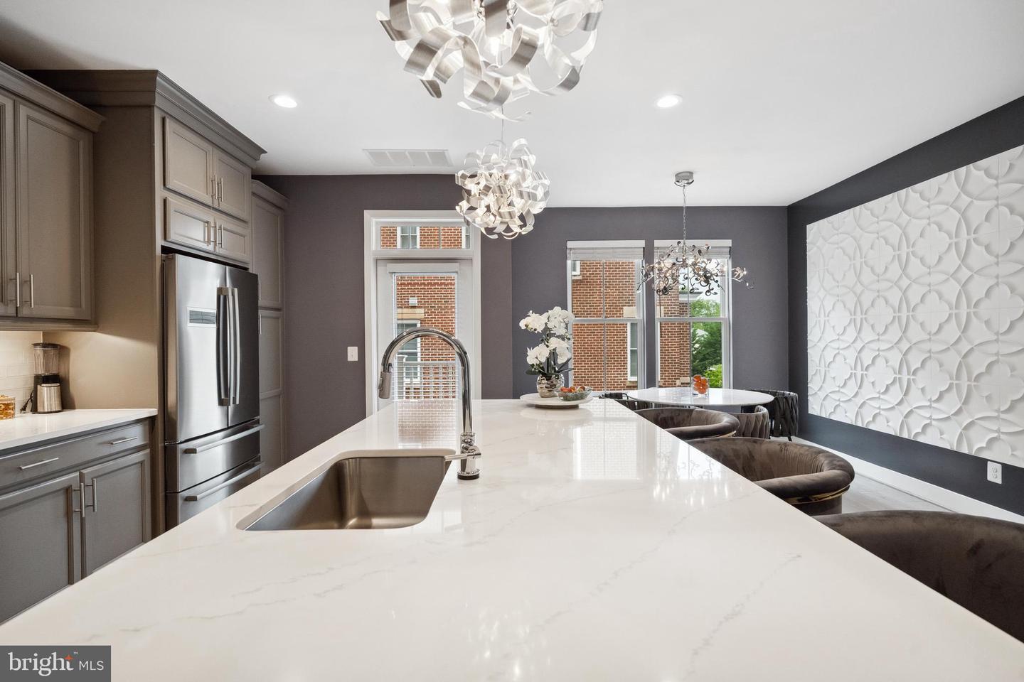 141 CENTER ST S #6, VIENNA, Virginia 22180, 4 Bedrooms Bedrooms, ,3 BathroomsBathrooms,Residential,For sale,141 CENTER ST S #6,VAFX2244464 MLS # VAFX2244464