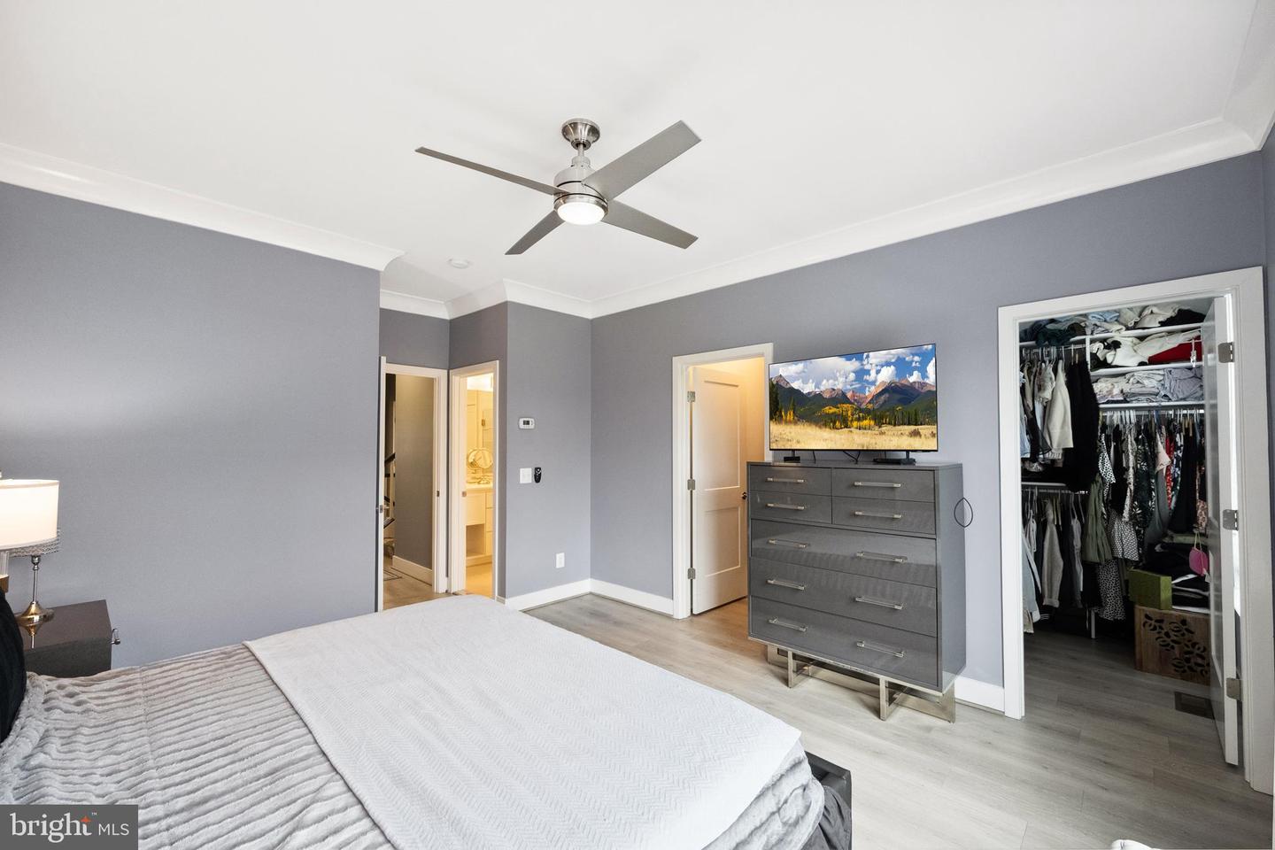 141 CENTER ST S #6, VIENNA, Virginia 22180, 4 Bedrooms Bedrooms, ,3 BathroomsBathrooms,Residential,For sale,141 CENTER ST S #6,VAFX2244464 MLS # VAFX2244464