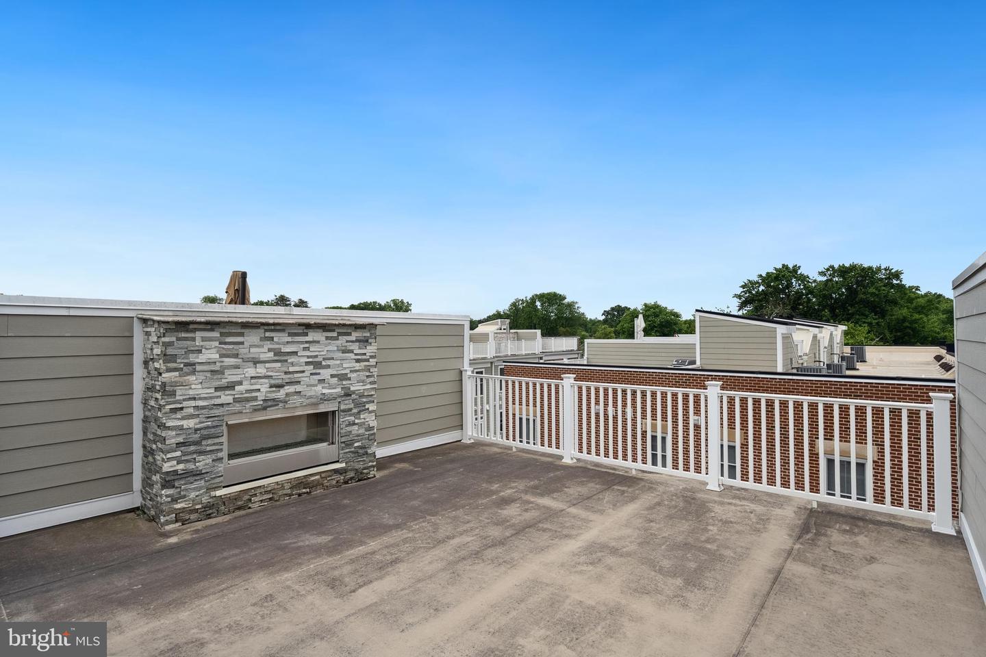 141 CENTER ST S #6, VIENNA, Virginia 22180, 4 Bedrooms Bedrooms, ,3 BathroomsBathrooms,Residential,For sale,141 CENTER ST S #6,VAFX2244464 MLS # VAFX2244464