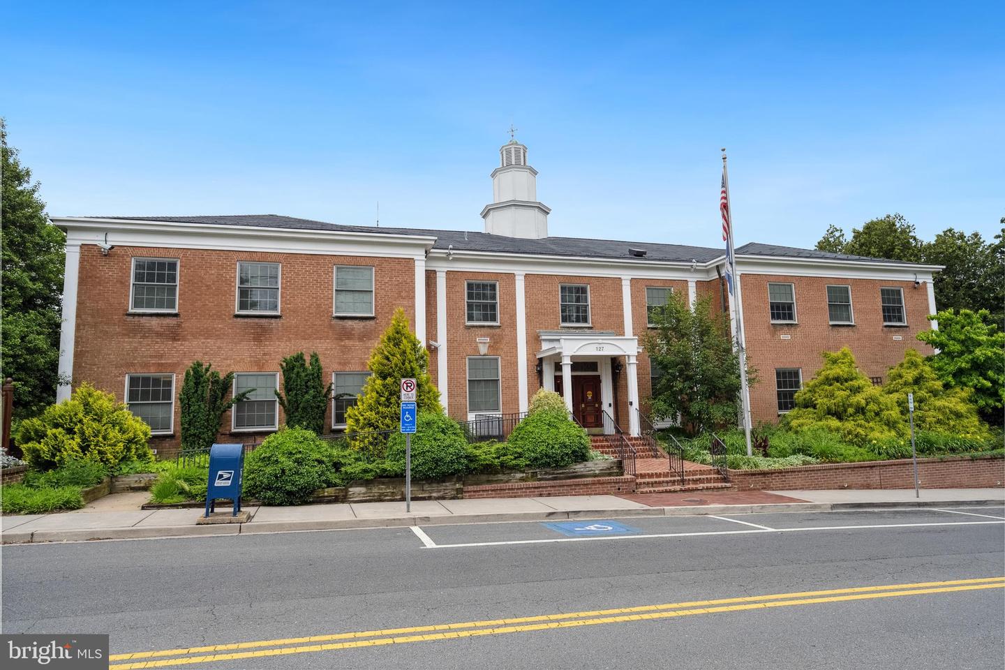 141 CENTER ST S #6, VIENNA, Virginia 22180, 4 Bedrooms Bedrooms, ,3 BathroomsBathrooms,Residential,For sale,141 CENTER ST S #6,VAFX2244464 MLS # VAFX2244464