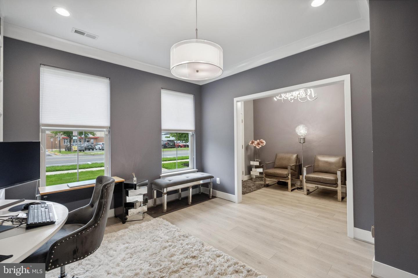 141 CENTER ST S #6, VIENNA, Virginia 22180, 4 Bedrooms Bedrooms, ,3 BathroomsBathrooms,Residential,For sale,141 CENTER ST S #6,VAFX2244464 MLS # VAFX2244464