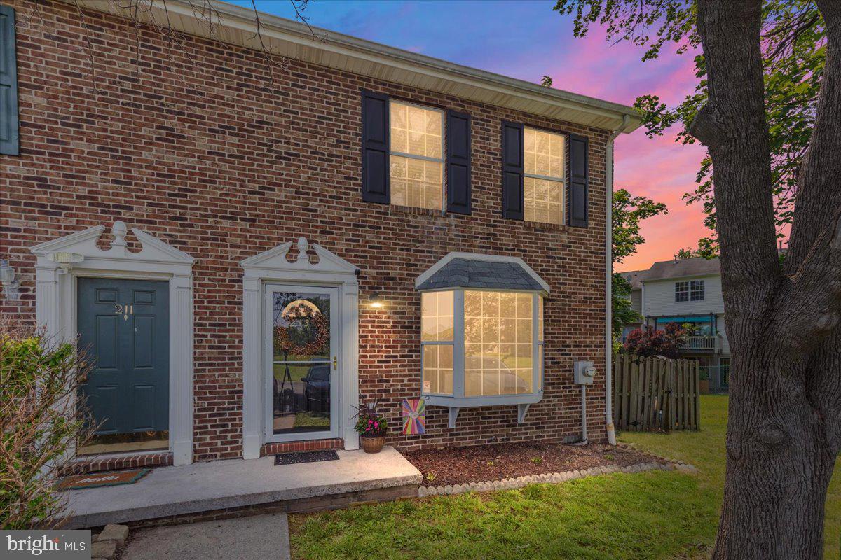 213 LITTLE RIVER DR, WINCHESTER, Virginia 22602, 2 Bedrooms Bedrooms, 6 Rooms Rooms,1 BathroomBathrooms,Residential,For sale,213 LITTLE RIVER DR,VAFV2034566 MLS # VAFV2034566