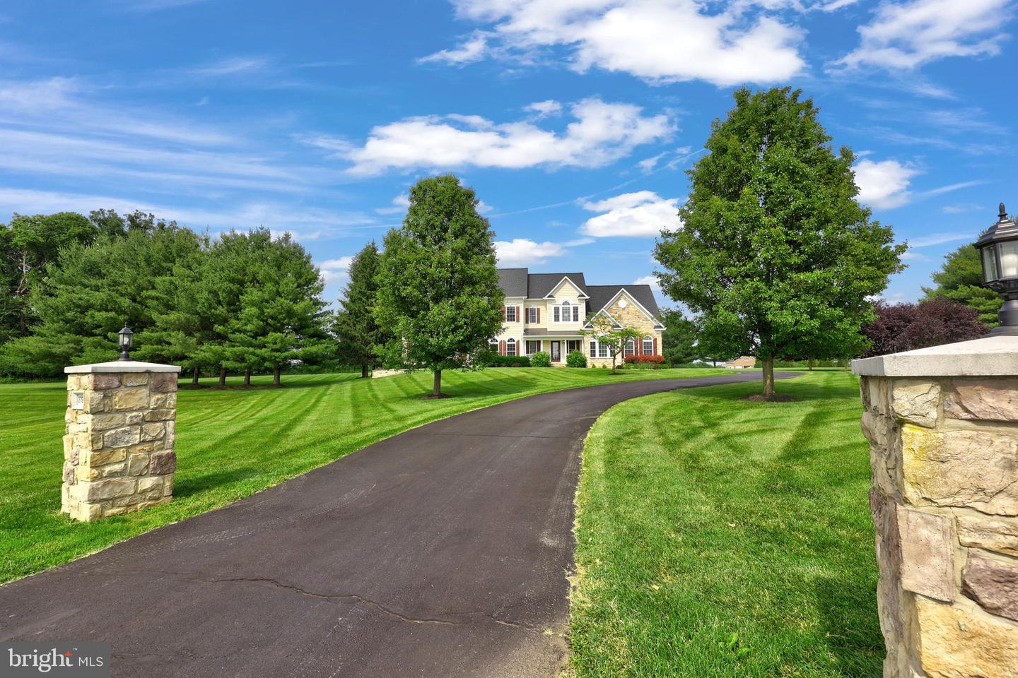 37968 PIGGOTT BOTTOM RD, PURCELLVILLE, Virginia 20132, 4 Bedrooms Bedrooms, ,4 BathroomsBathrooms,Residential,For sale,37968 PIGGOTT BOTTOM RD,VALO2098292 MLS # VALO2098292