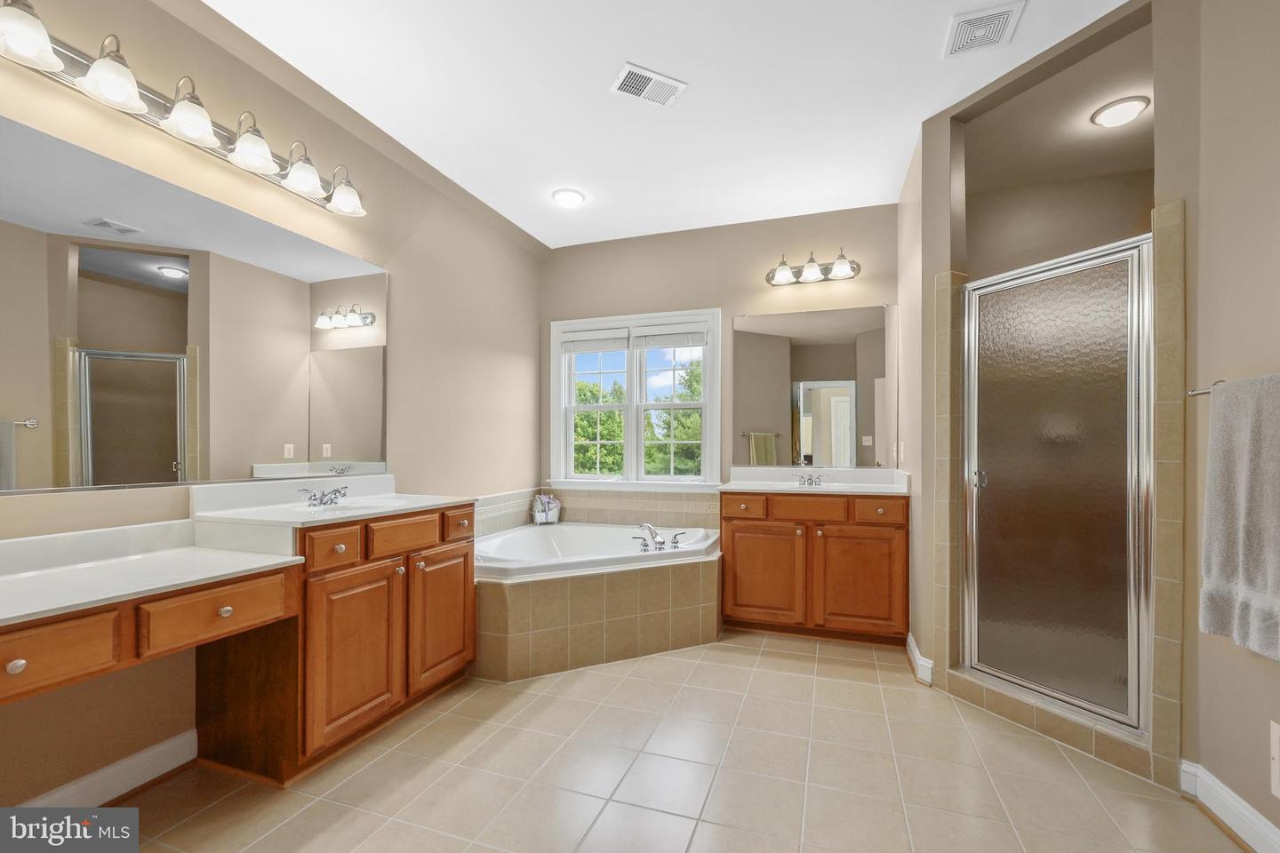 37968 PIGGOTT BOTTOM RD, PURCELLVILLE, Virginia 20132, 4 Bedrooms Bedrooms, ,4 BathroomsBathrooms,Residential,For sale,37968 PIGGOTT BOTTOM RD,VALO2098292 MLS # VALO2098292