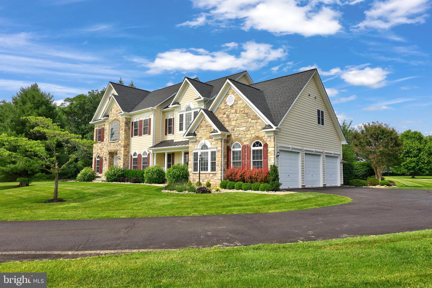 37968 PIGGOTT BOTTOM RD, PURCELLVILLE, Virginia 20132, 4 Bedrooms Bedrooms, ,4 BathroomsBathrooms,Residential,For sale,37968 PIGGOTT BOTTOM RD,VALO2098292 MLS # VALO2098292